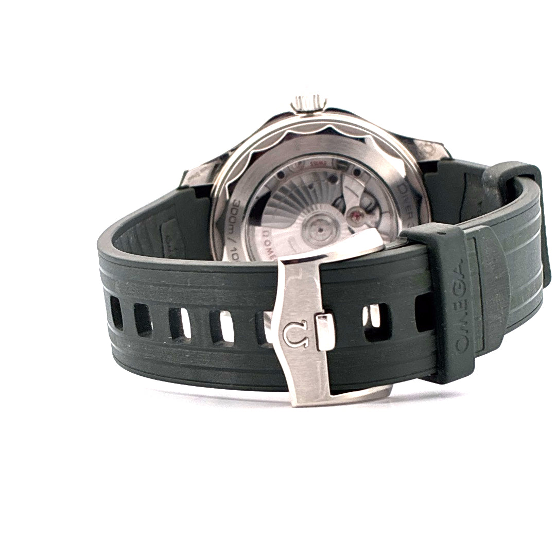 Seamaster Diver 300m / grün / Kautschuk (2023)