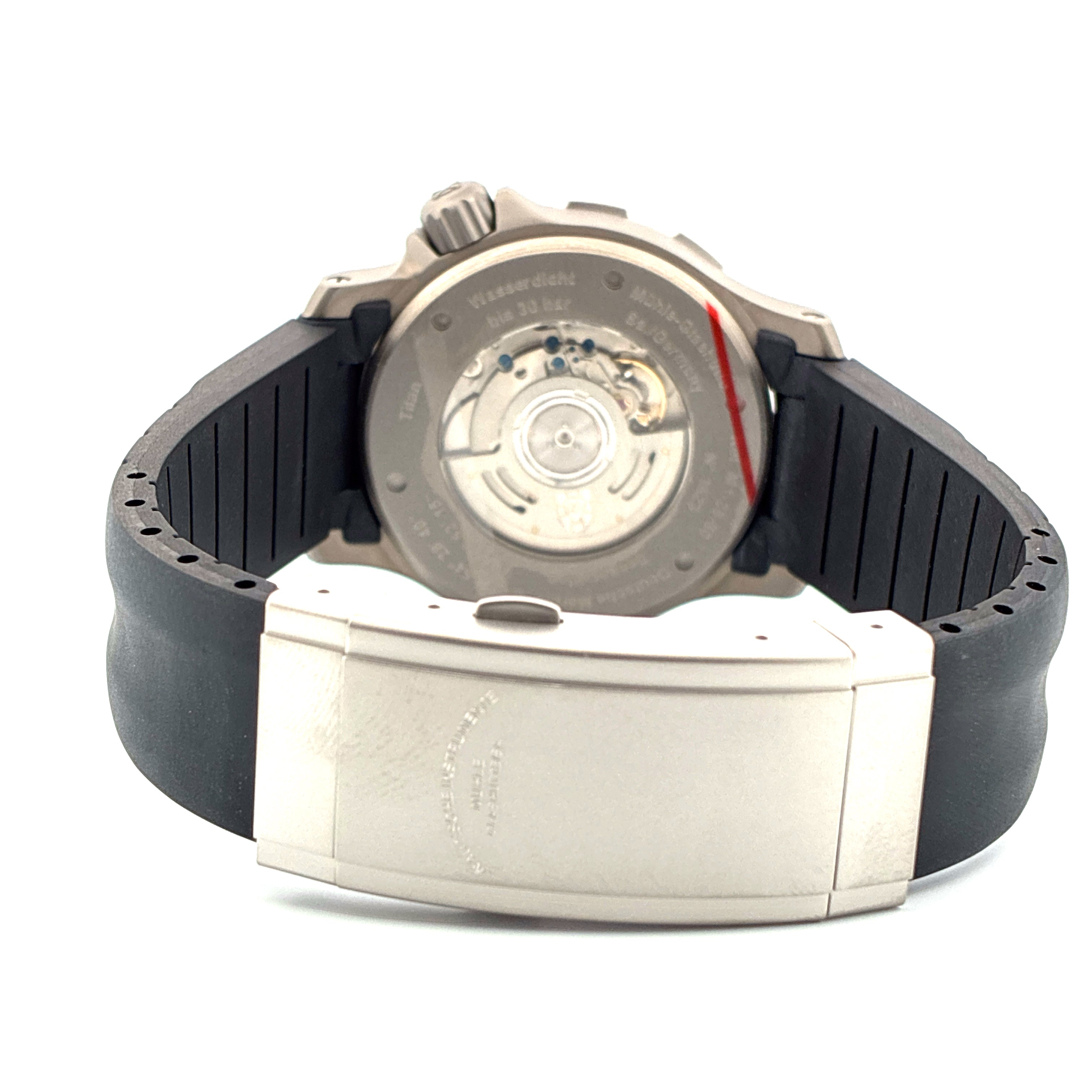 Rückansicht einer Mühle Glashütte Seebataillon GMT mit schwarzem Kautschukband