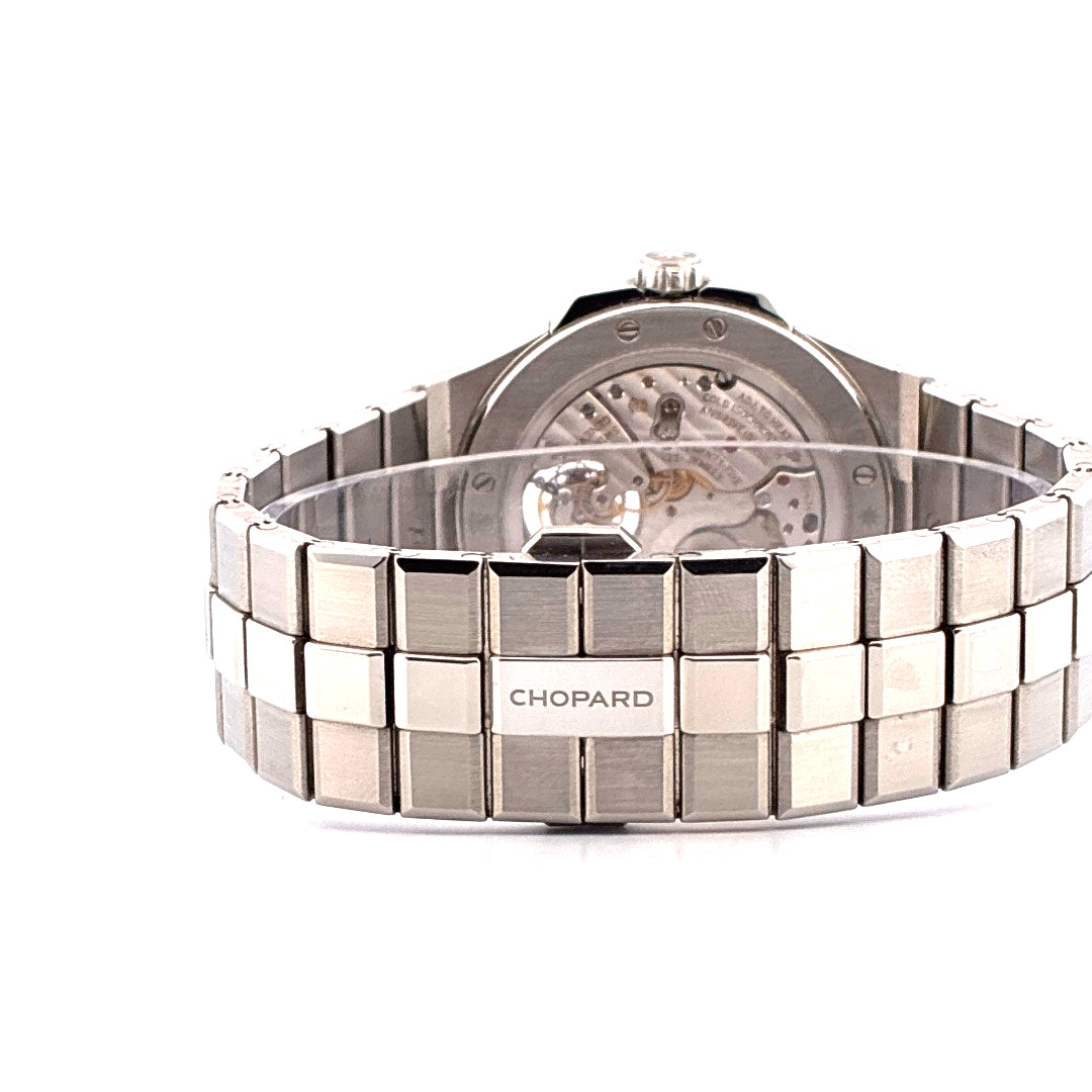 Chopard Alpine Eagle Flying Tourbillon, Rückseite mit Sichtboden und Edelstahl-Armband