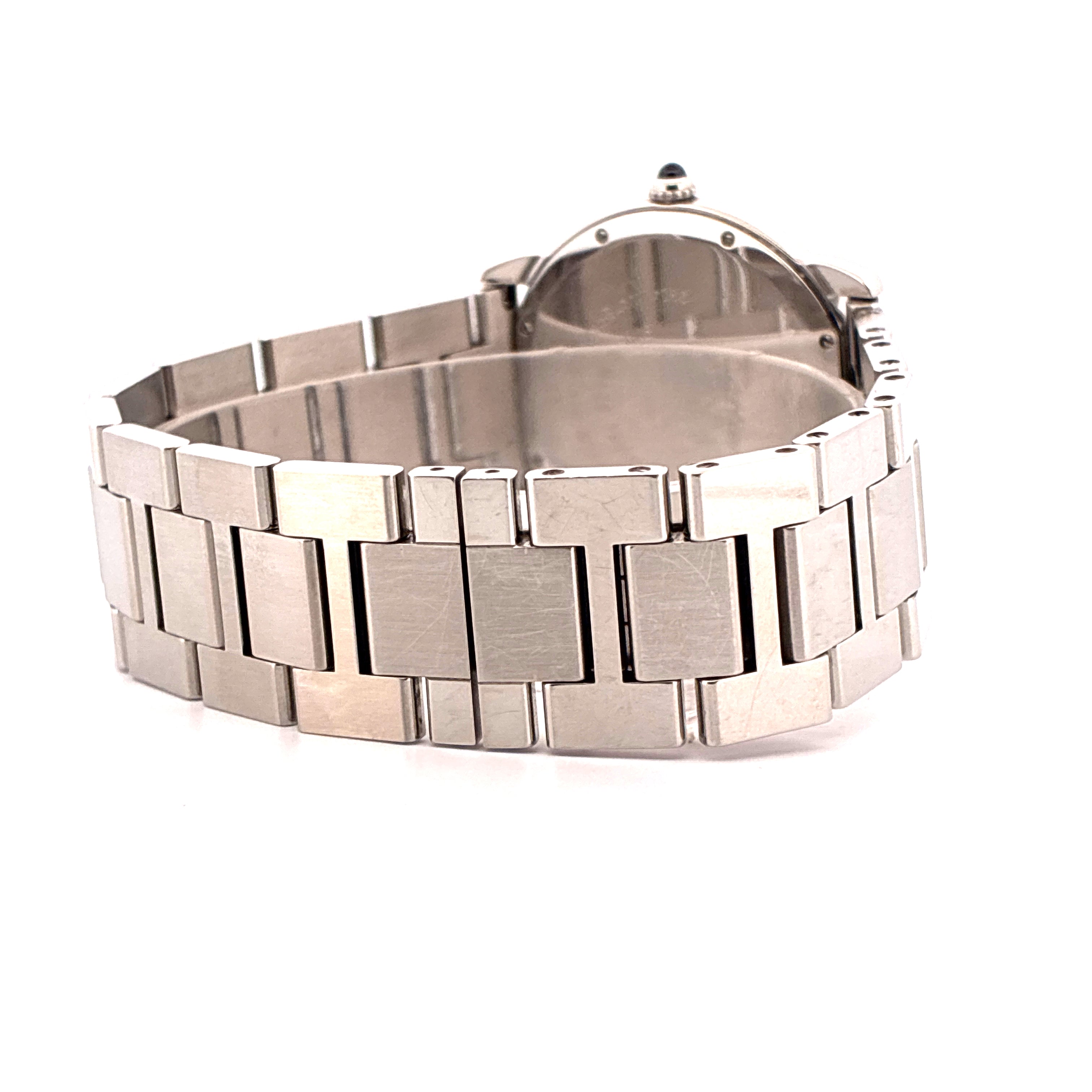 Cartier Ronde Solo de Cartier Quarz Edelstahlgehäuse und Armband im Seitenprofil