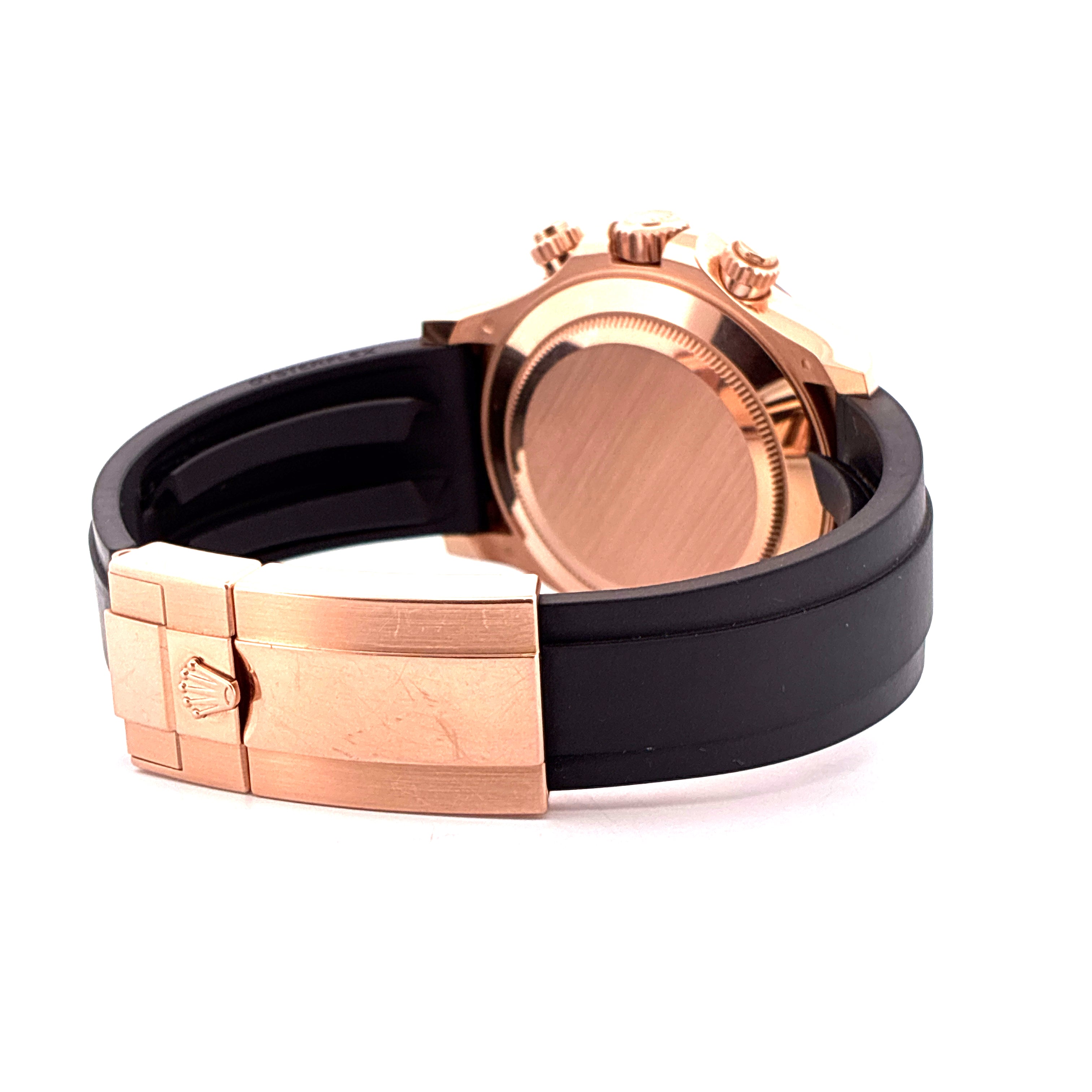 Rolex Daytona Oysterflex Roségold Chronograph auf weißem Hintergrund