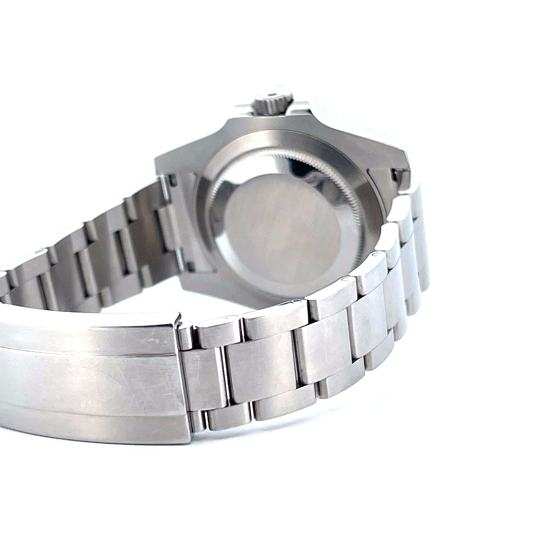 Submariner Date 116610LN / Box and Papers / -2019-