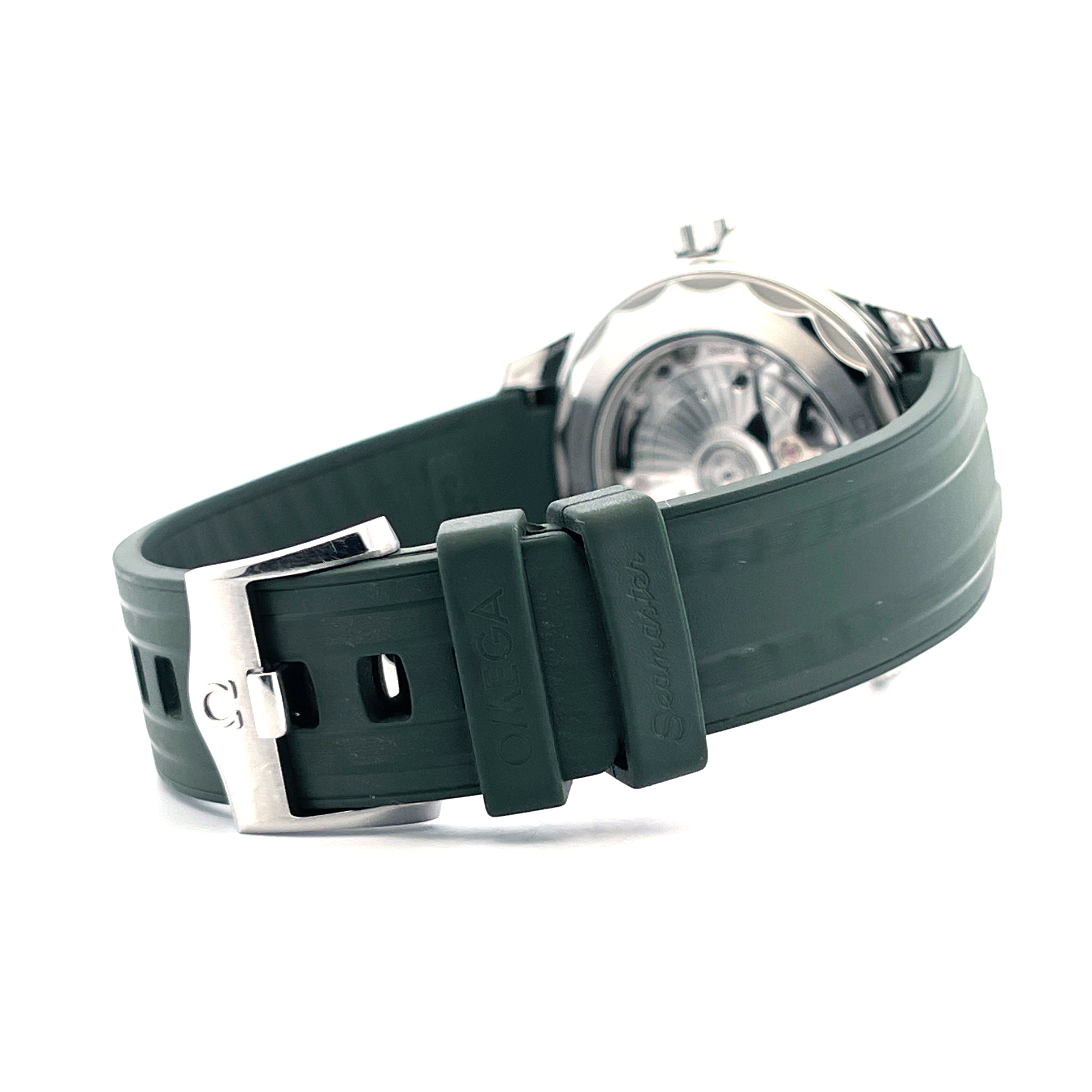Seamaster Diver 300 M Master Chronometer DIVER 300 / Green Dial / Rubber / Box and Paper / Germany / perfect Condition / Dec. 2025