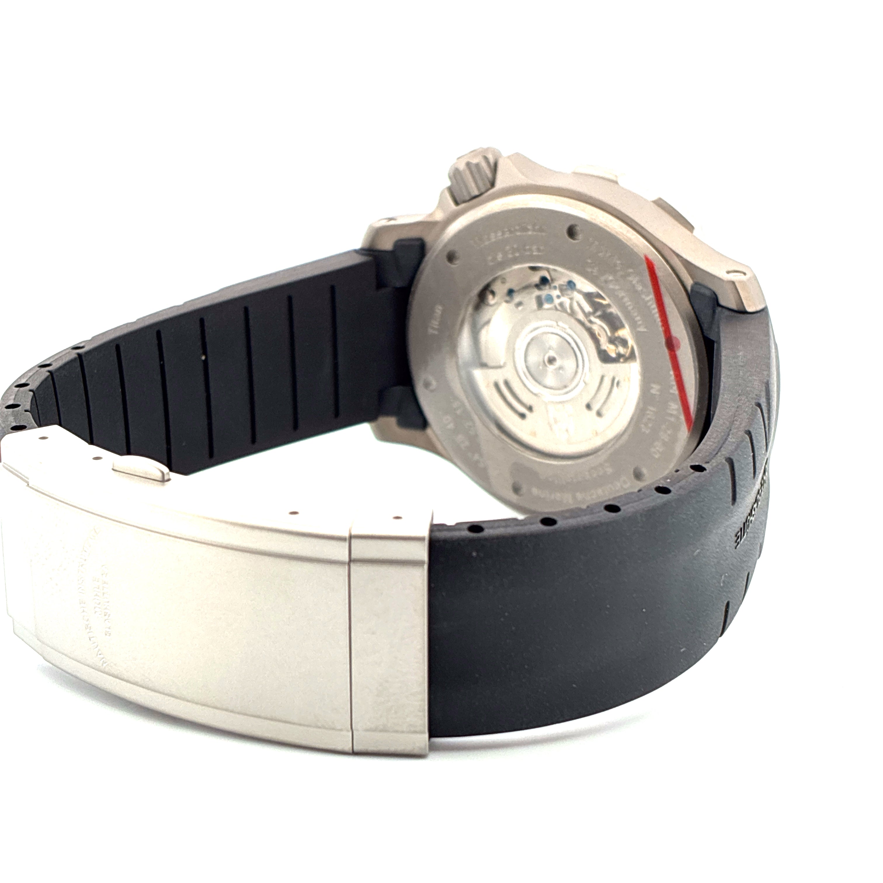 Mühle Glashütte Seebataillon GMT Rückansicht mit schwarzem Kautschukarmband und Stahlschließe