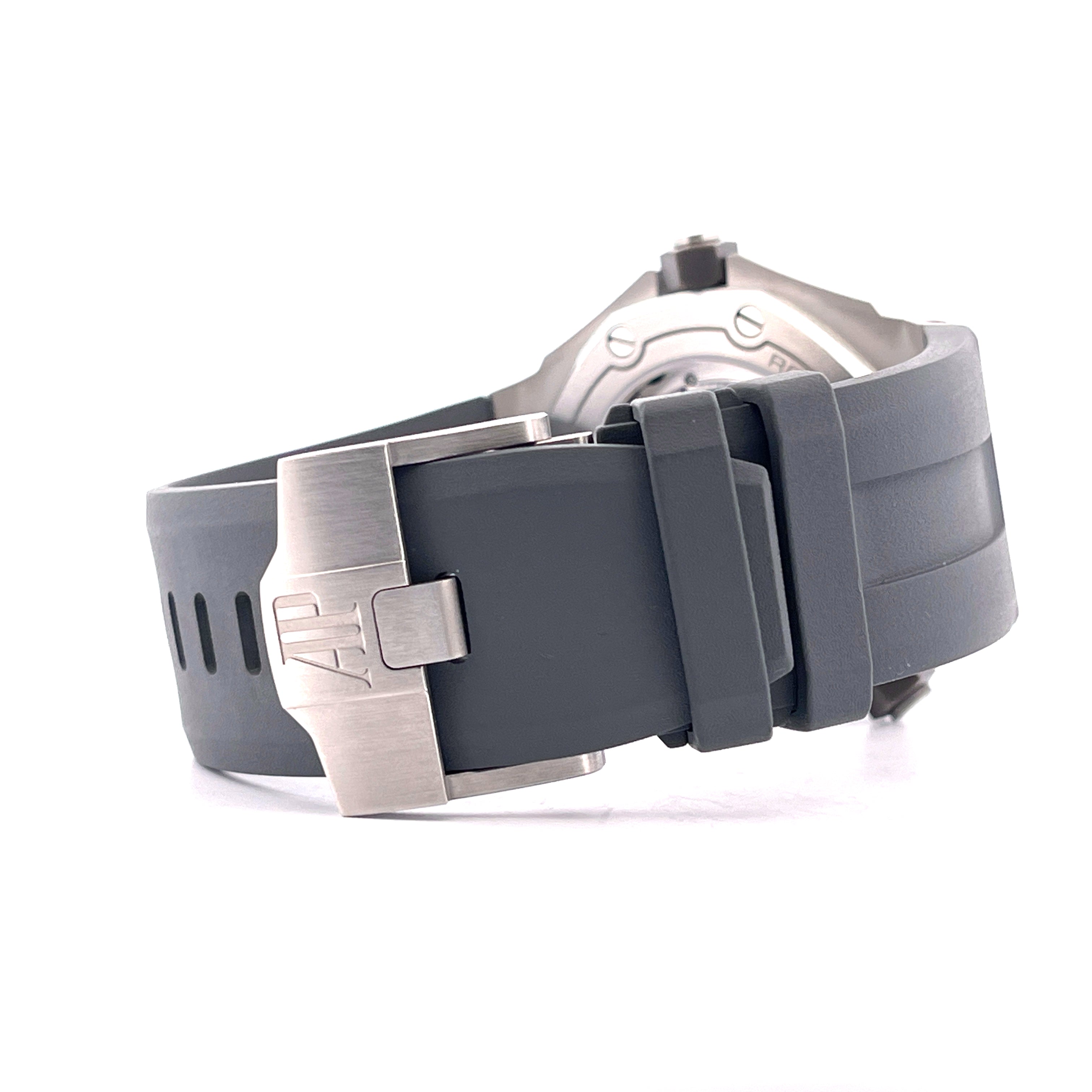 Royal Oak Offshore Diver Brand new / Blue / Stickers / Full-Set 2021