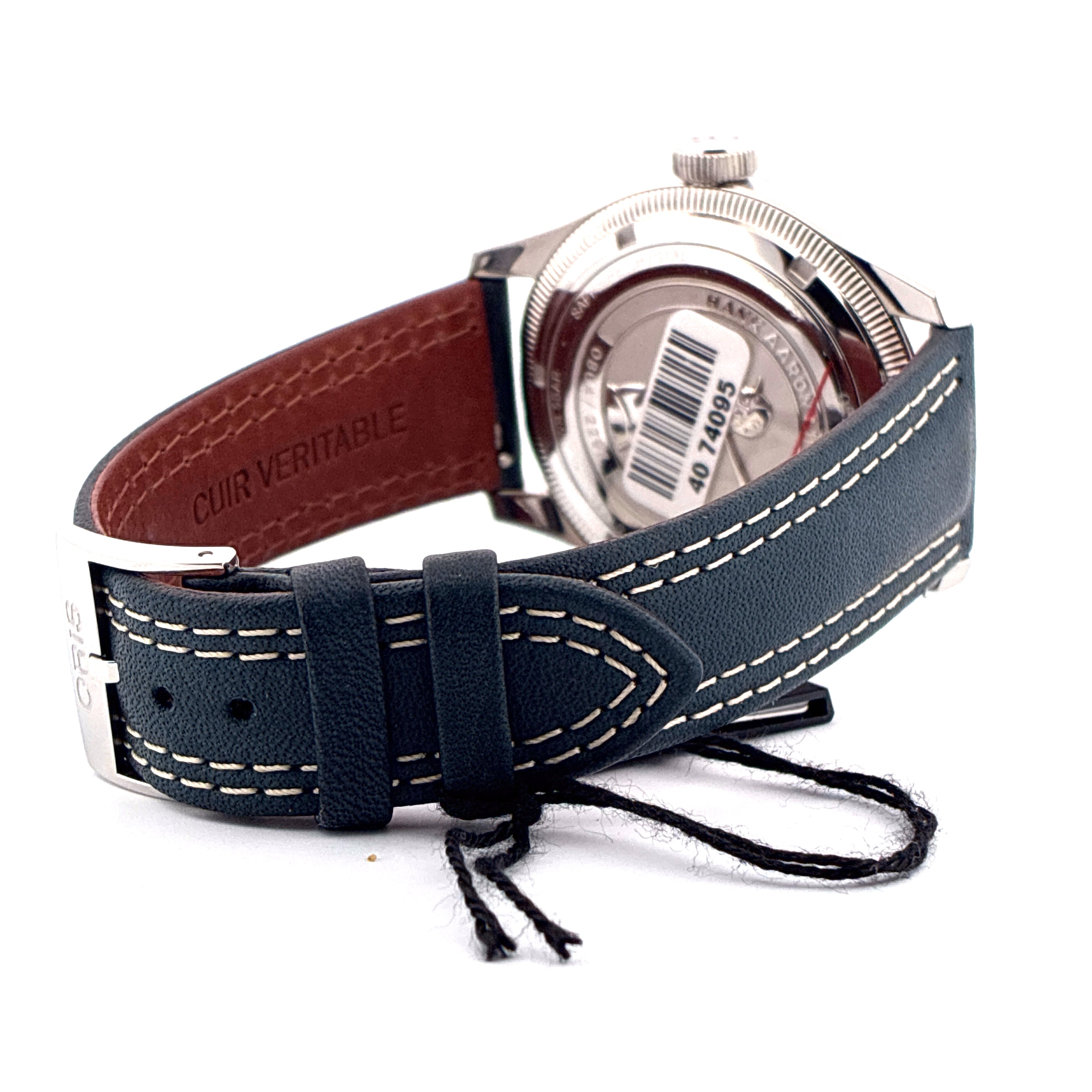 Oris Big Crown Hank Aaron Limited Edition, dunkelblaues Lederarmband mit weißer Naht, Gehäuserückseite mit Etikett