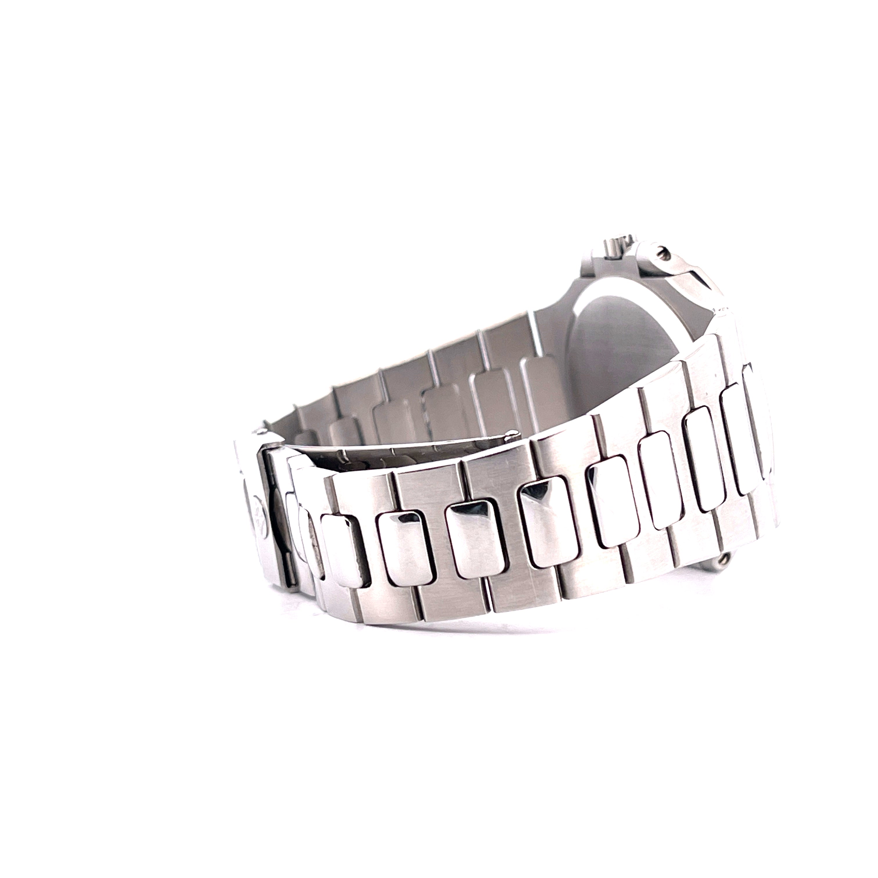 Patek Philippe Nautilus Jumbo 3700/1 Edelstahlarmband von der Seite auf weißem Hintergrund