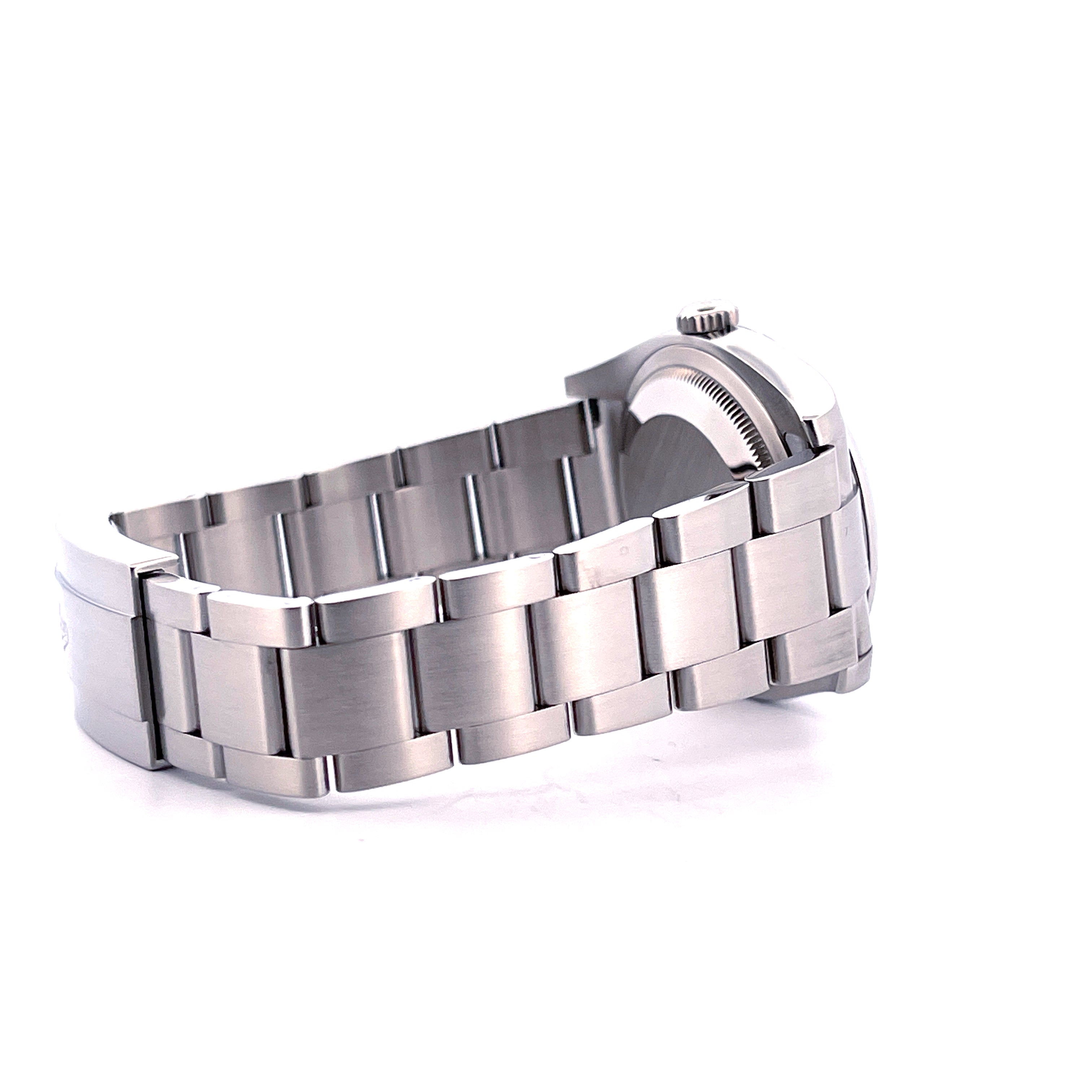 Rolex Oyster Perpetual 36 Stahlarmband im Detail von der Seite auf weissem Hintergrund