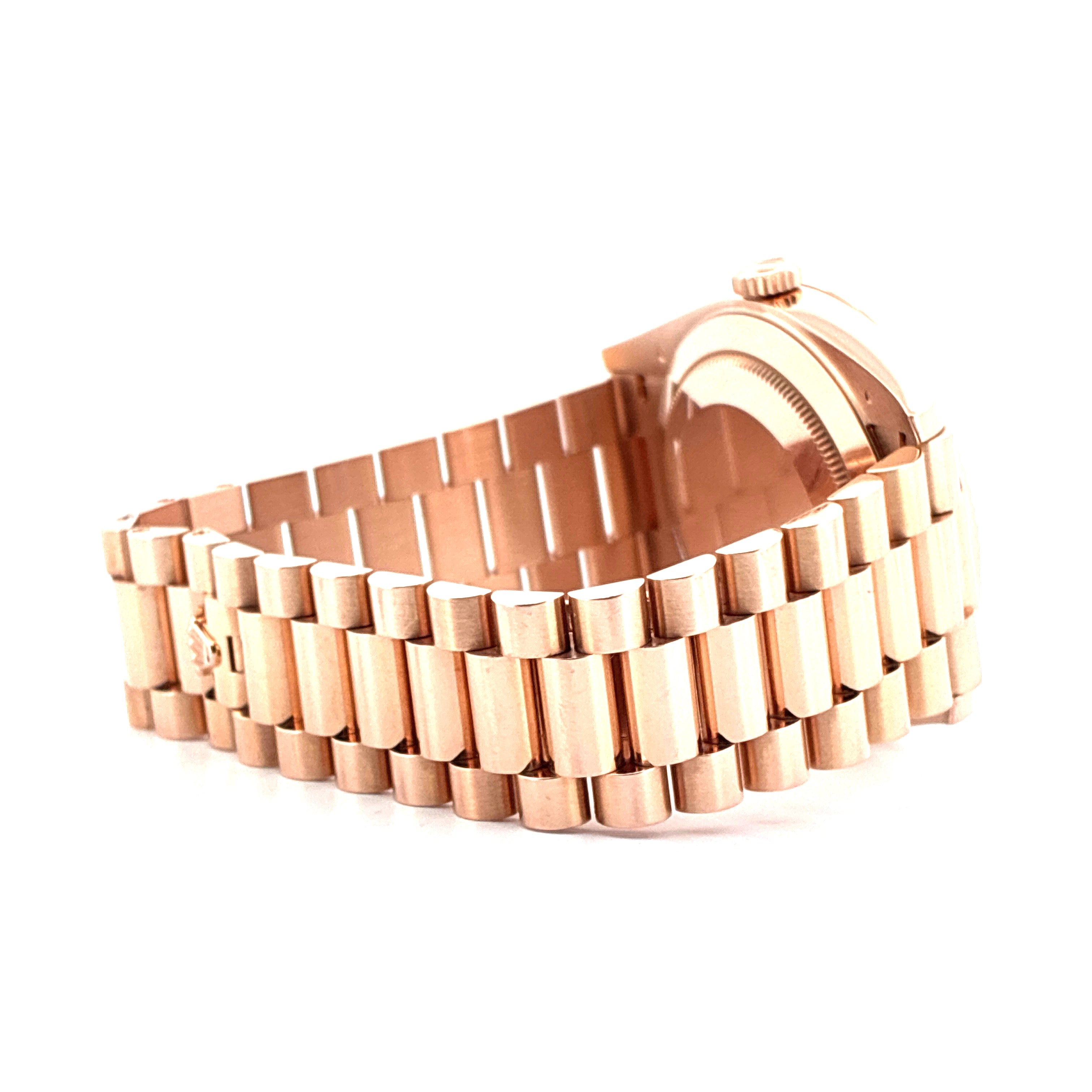 Day-Date 40 / Roségold / Rolex Service 2025 / Invoice / Baguette Factory Set / Pink Dial / Full-Set 2021