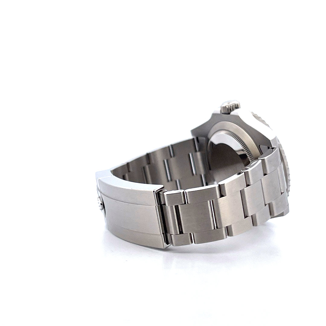 Submariner Date / 41 mm / schwarze Lünette / Full Set (2022) - Juwelier Spliedt