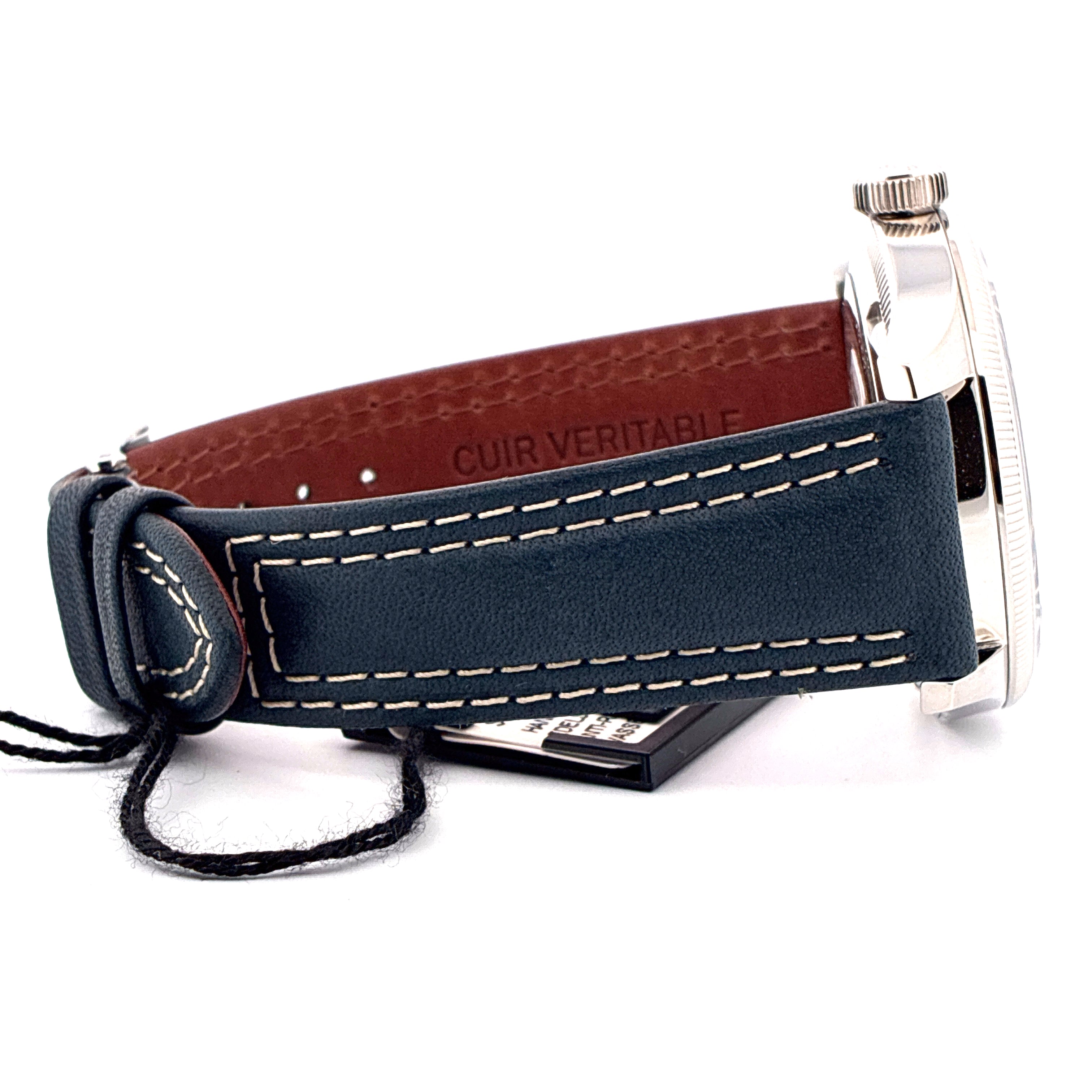 Oris Big Crown Hank Aaron Limited Edition, Seitenansicht des blauen Lederarmbands mit weißer Naht