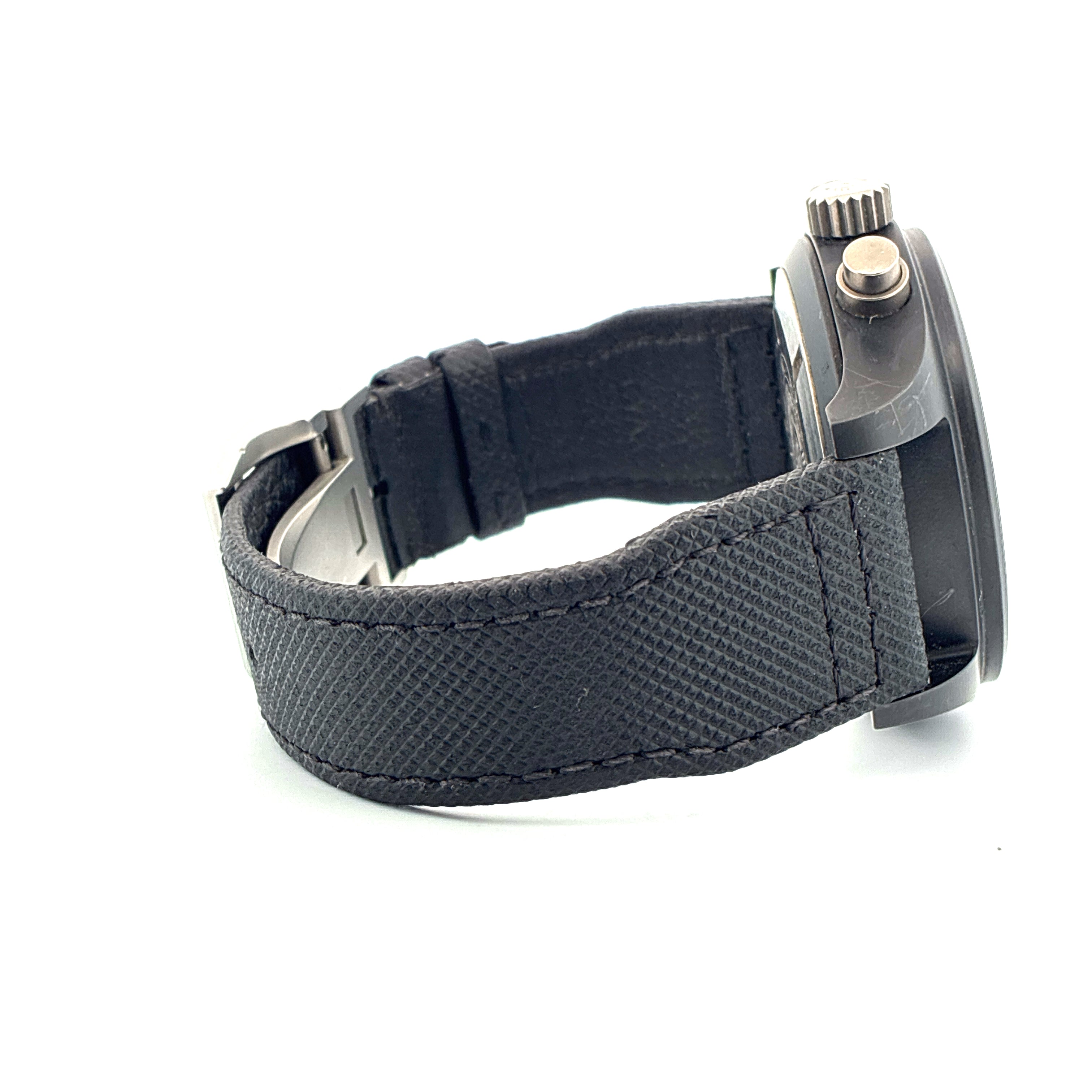 IWC Fliegeruhr Chronograph Top Gun aus schwarzer Keramik mit strukturiertem Armband