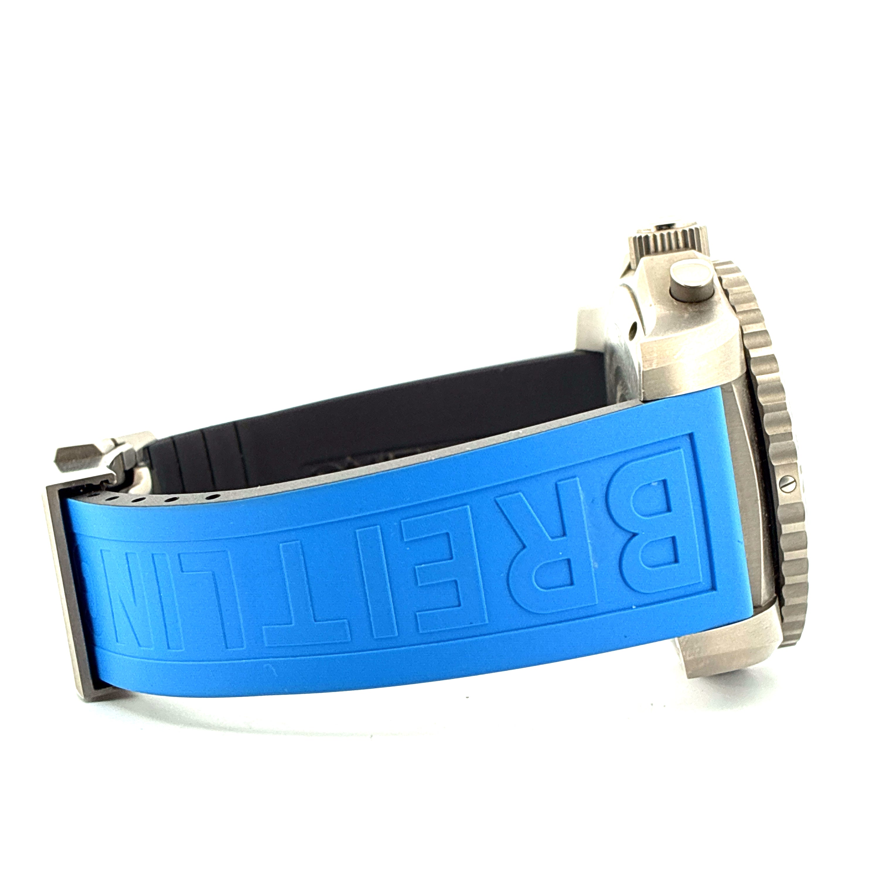 Cockpit B50 Titan Quarz / Blue Strap / incl Black Strap and Folding Clasp / very good Condition / premium Full Set / Germany 2015