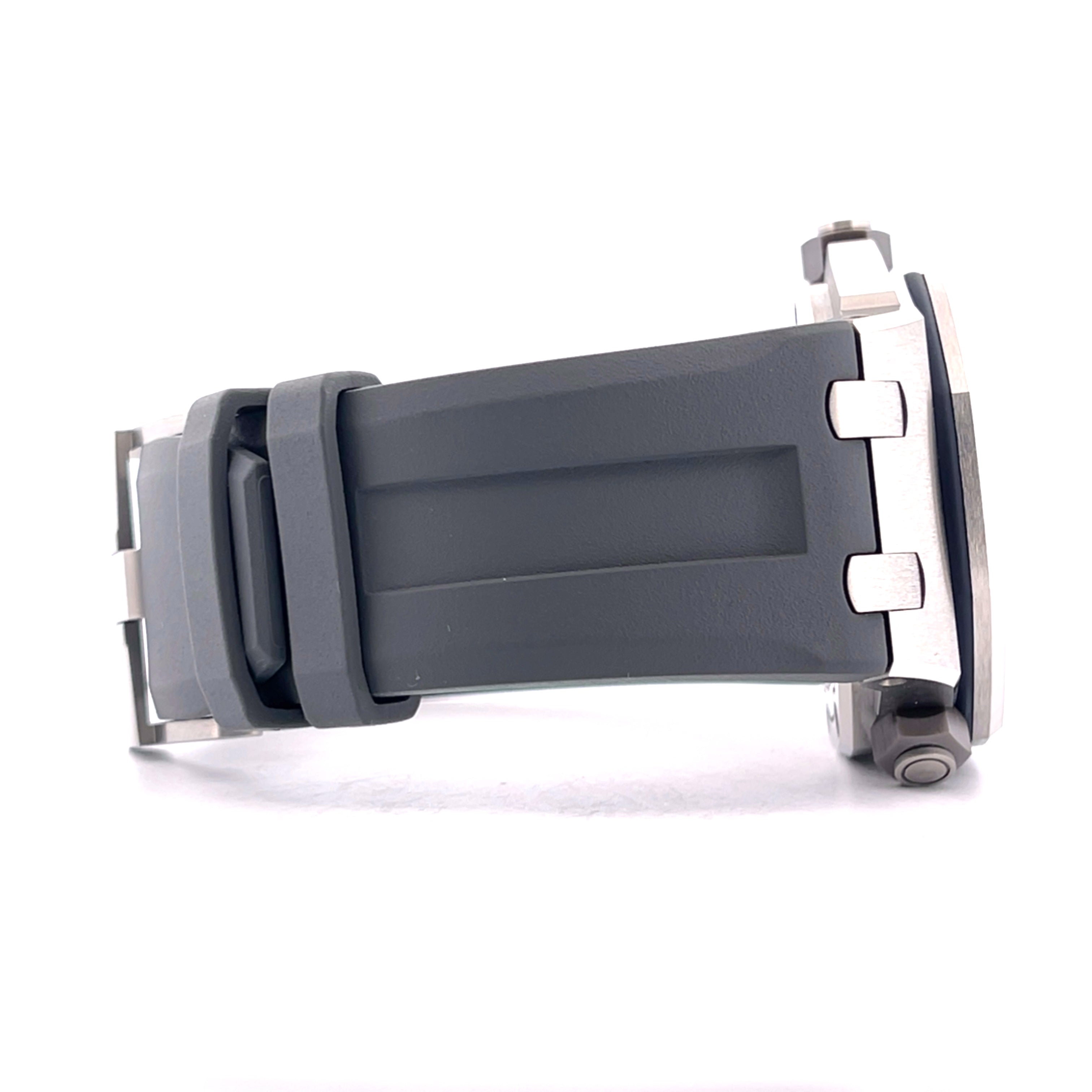 Royal Oak Offshore Diver Brand new / Blue / Stickers / Full-Set 2021