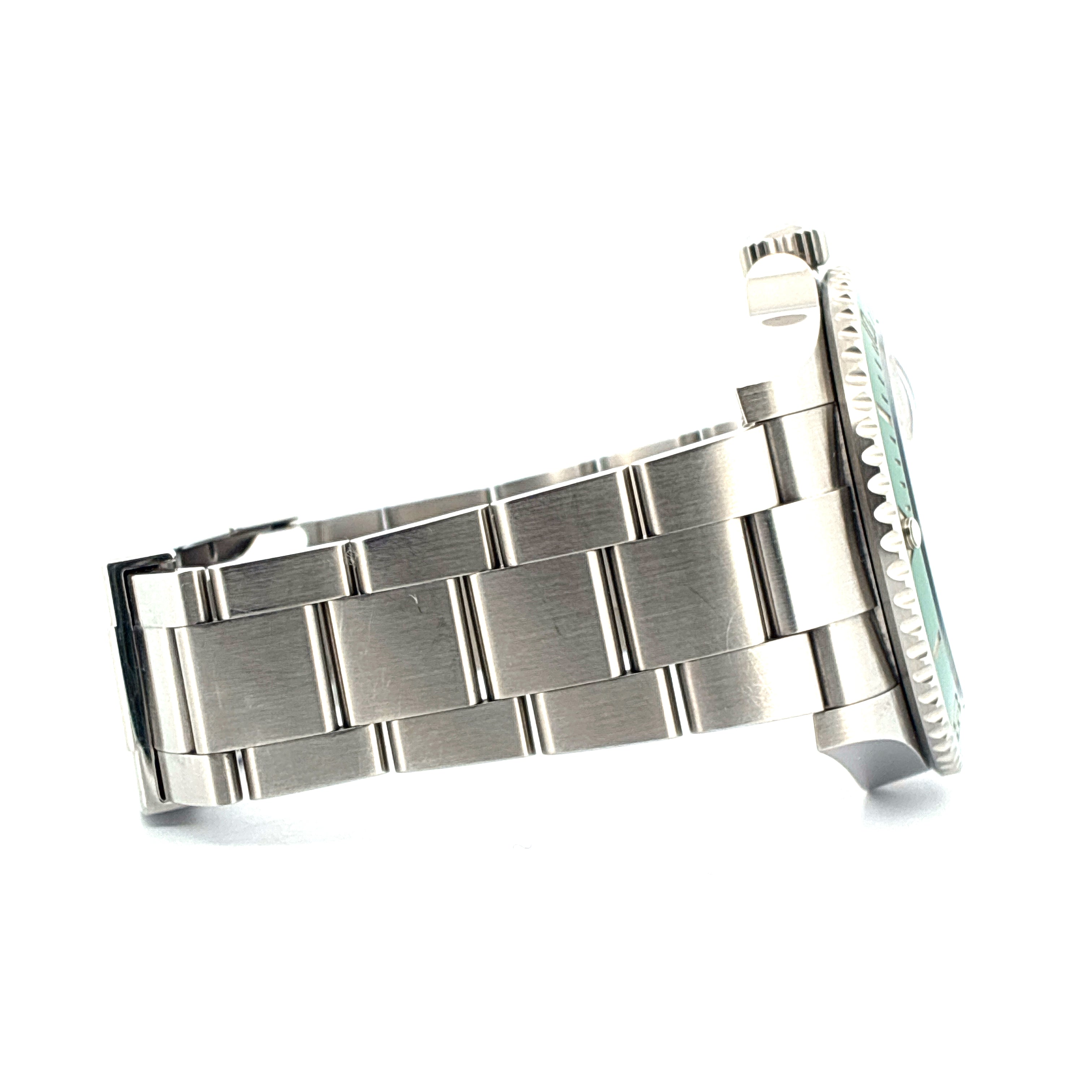 Rolex - Submariner Date / Starbucks / Box & Papers / 2022 - [product_sku]