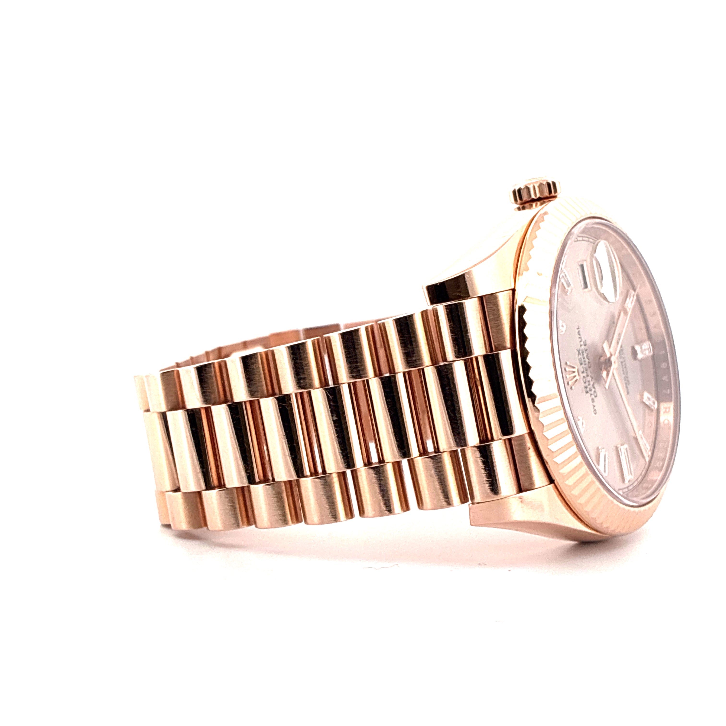 Day-Date 40 / Roségold / Rolex Service 2025 / Invoice / Baguette Factory Set / Pink Dial / Full-Set 2021