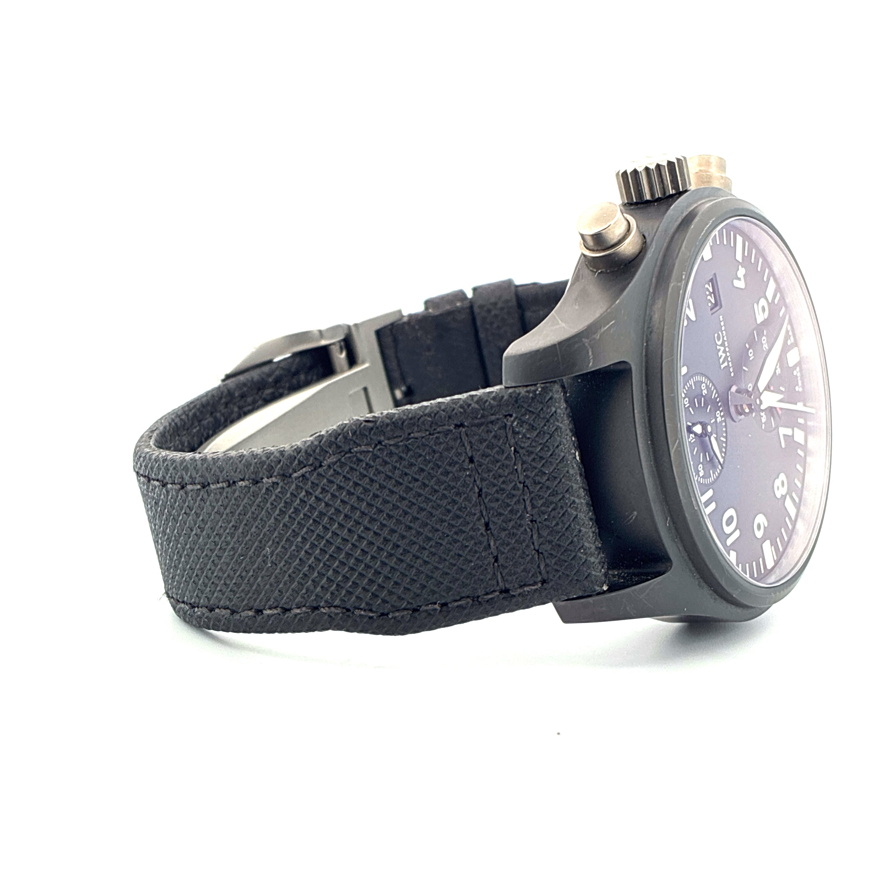 IWC Fliegeruhr Chronograph Top Gun Keramik schwarzes Textilarmband Seitenansicht
