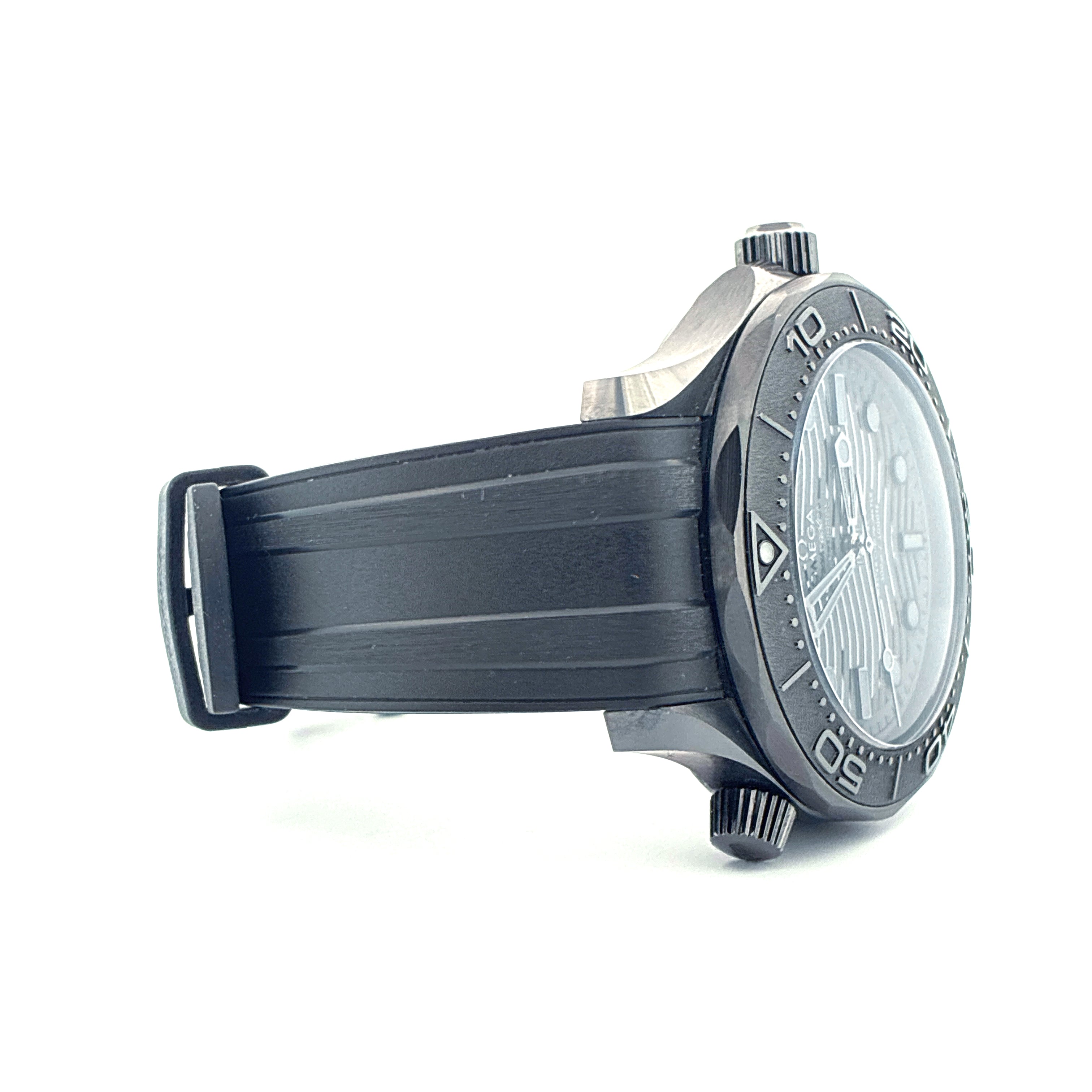 Seamaster Diver 300 M Co-Axial Master Chronometer / Black Black / Ceramic / Full-Set / 2021