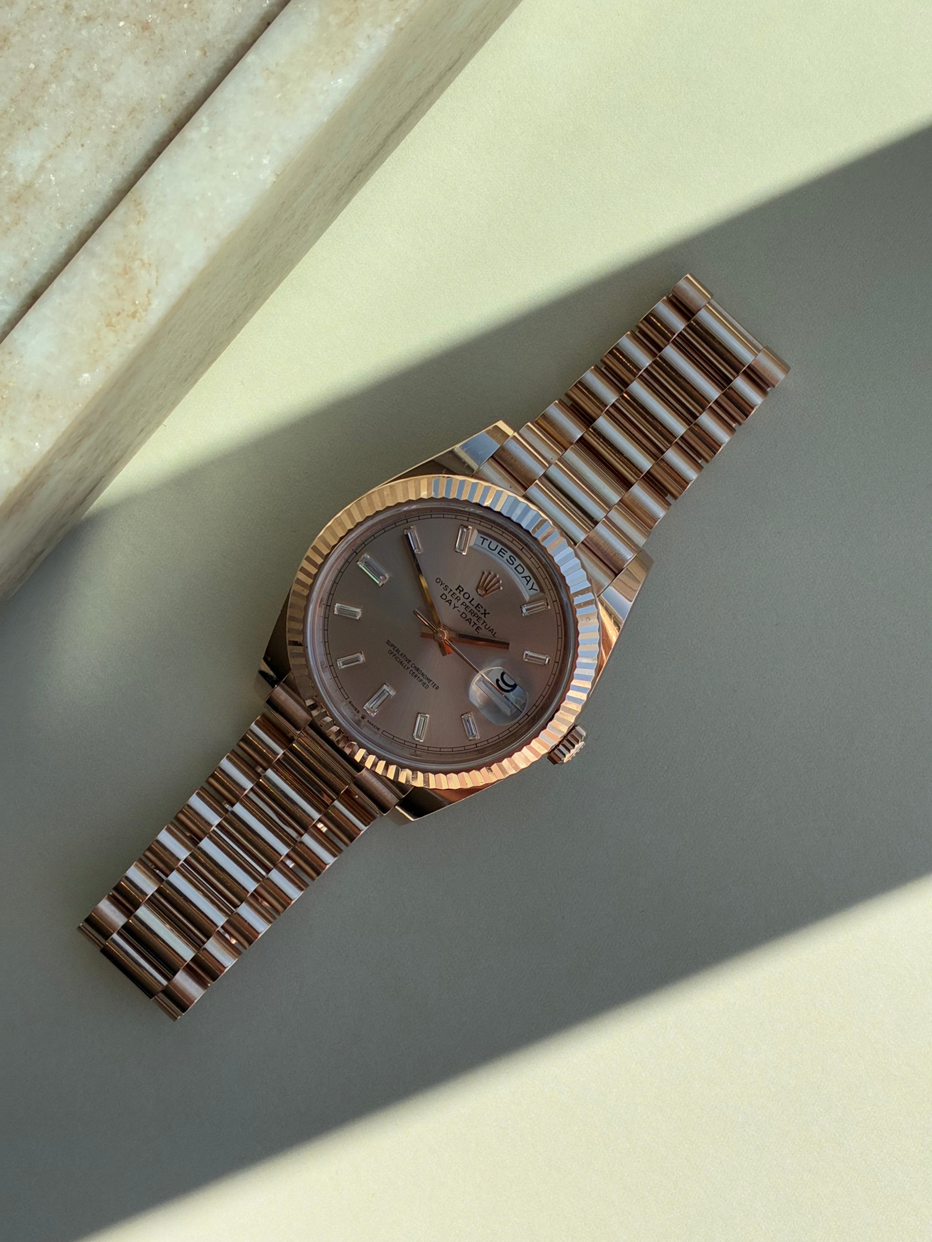 Day-Date 40 / Roségold / Rolex Service 2025 / Invoice / Baguette Factory Set / Pink Dial / Full-Set 2021