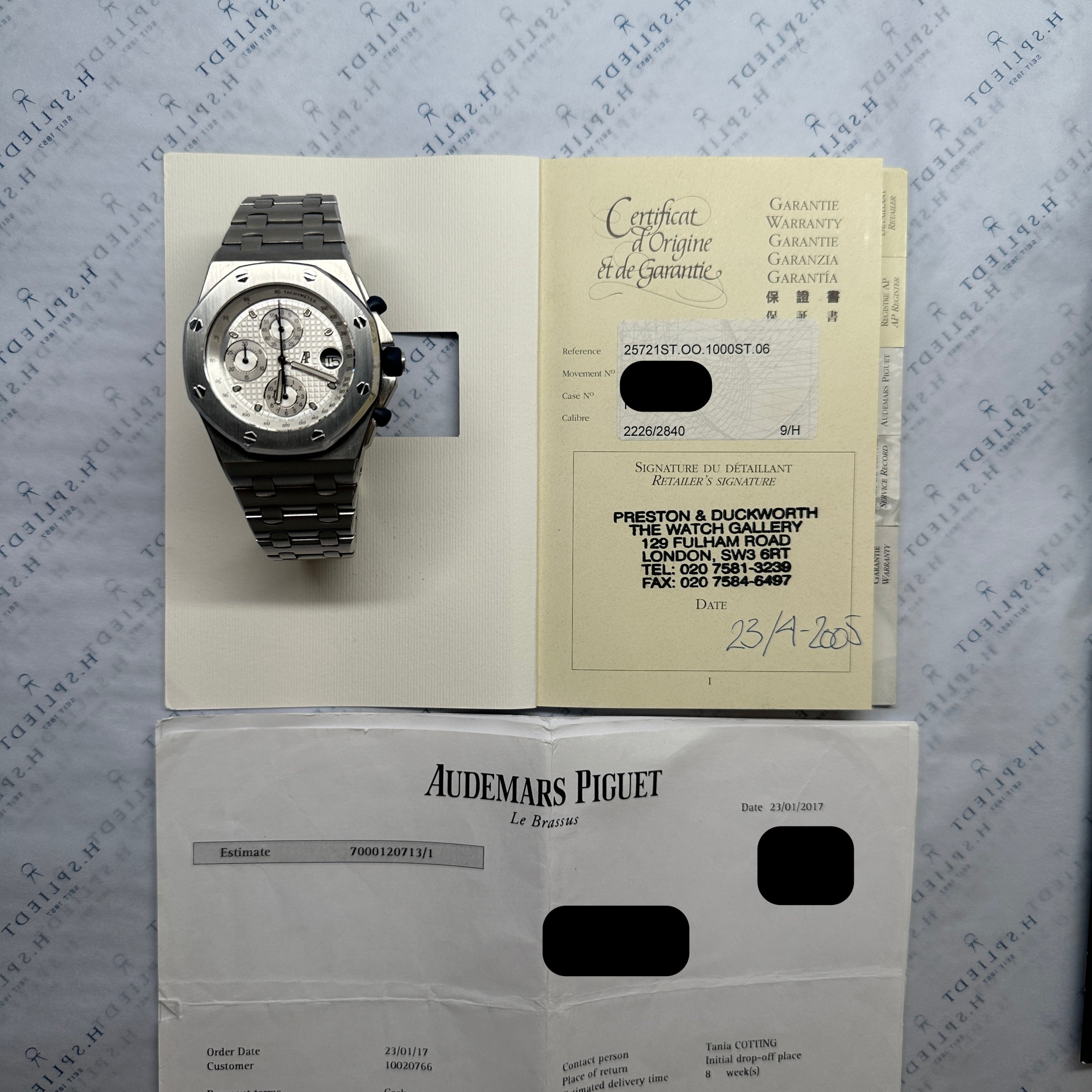 Royal Oak Offshore / Chronograph / White Dial / Papers / stainless steel strap / 2005