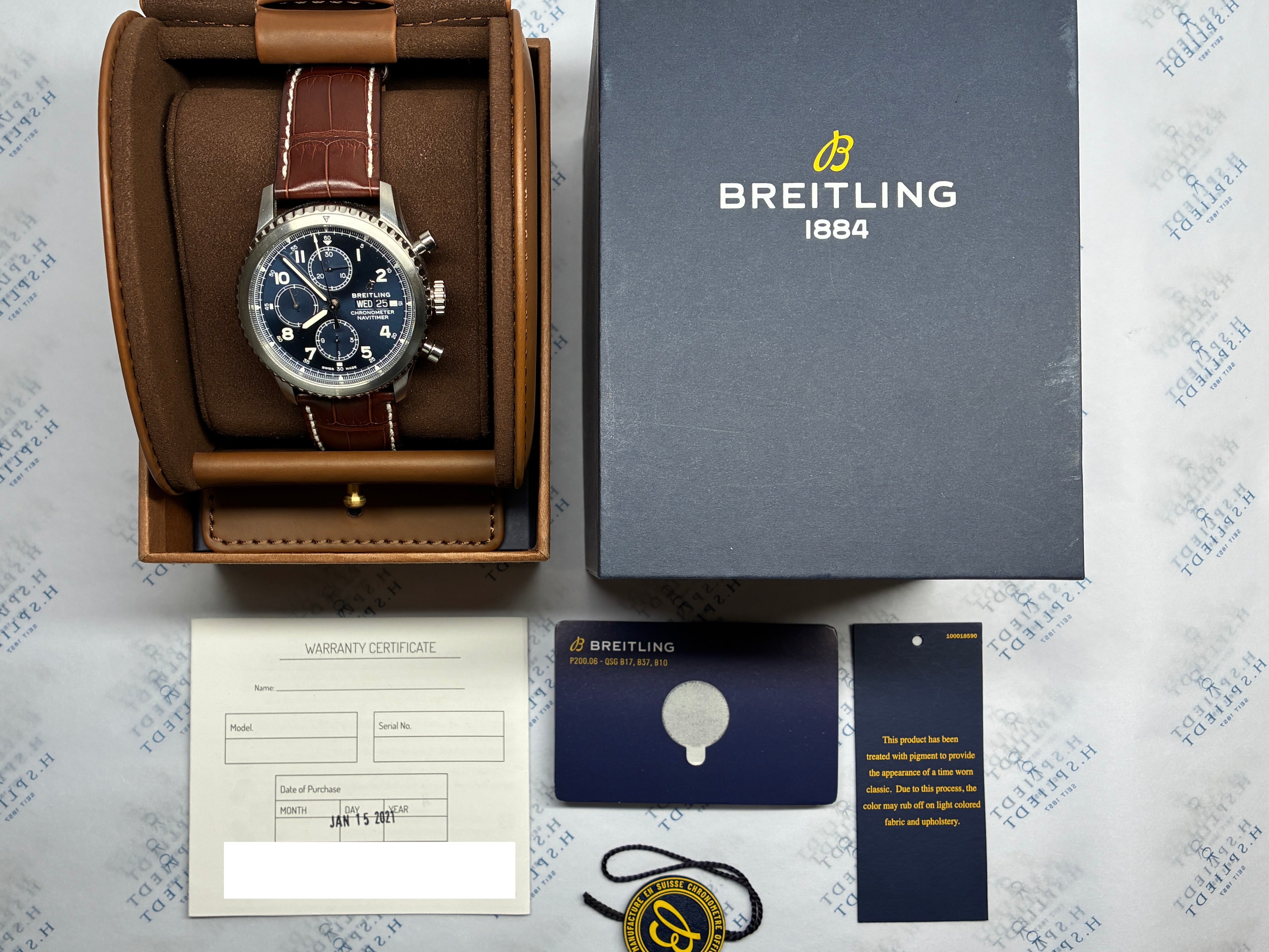 Breitling Navitimer 8 Chronograph mit blauem Zifferblatt im braunen Lederetui mit Garantiekarte