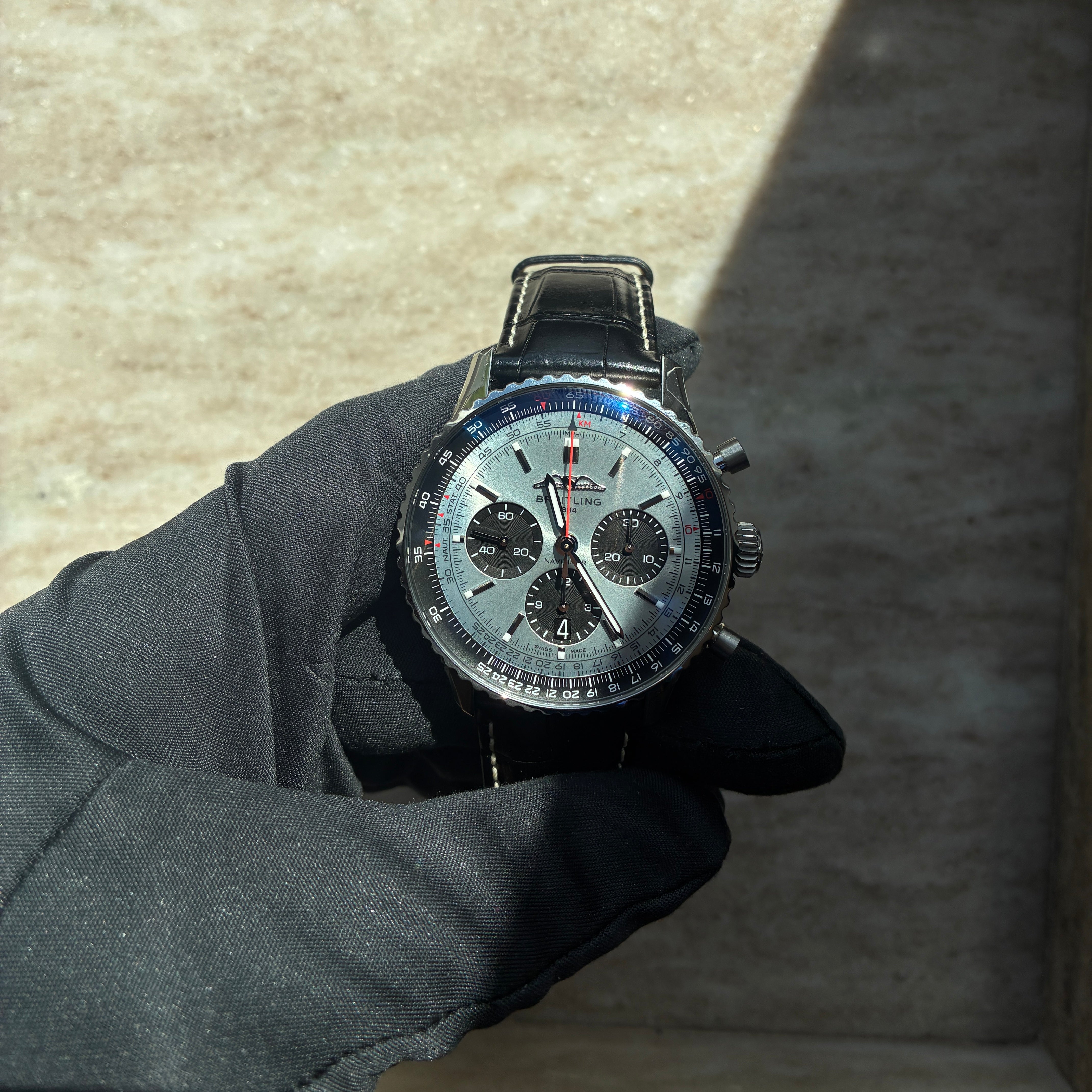 Breitling - Navitimer 1 B01 Chronograph 43 / Ice Dial / very good condt. / leather strap / Full-Set 2023 - [product_sku]