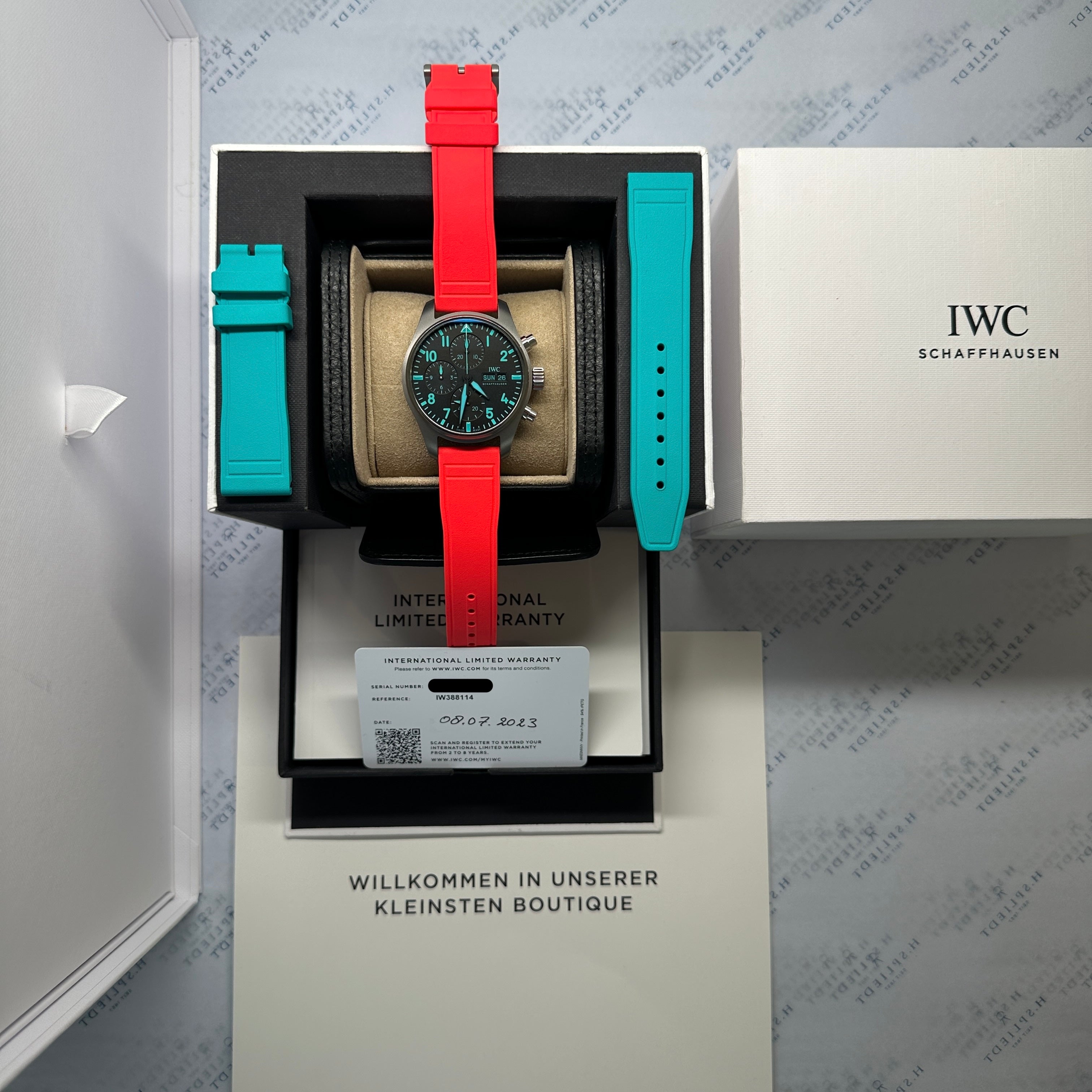Pilots Watch Chronograph AMG Formula One Team / Full Set + second Strap / premium Condition / Titan / 2023