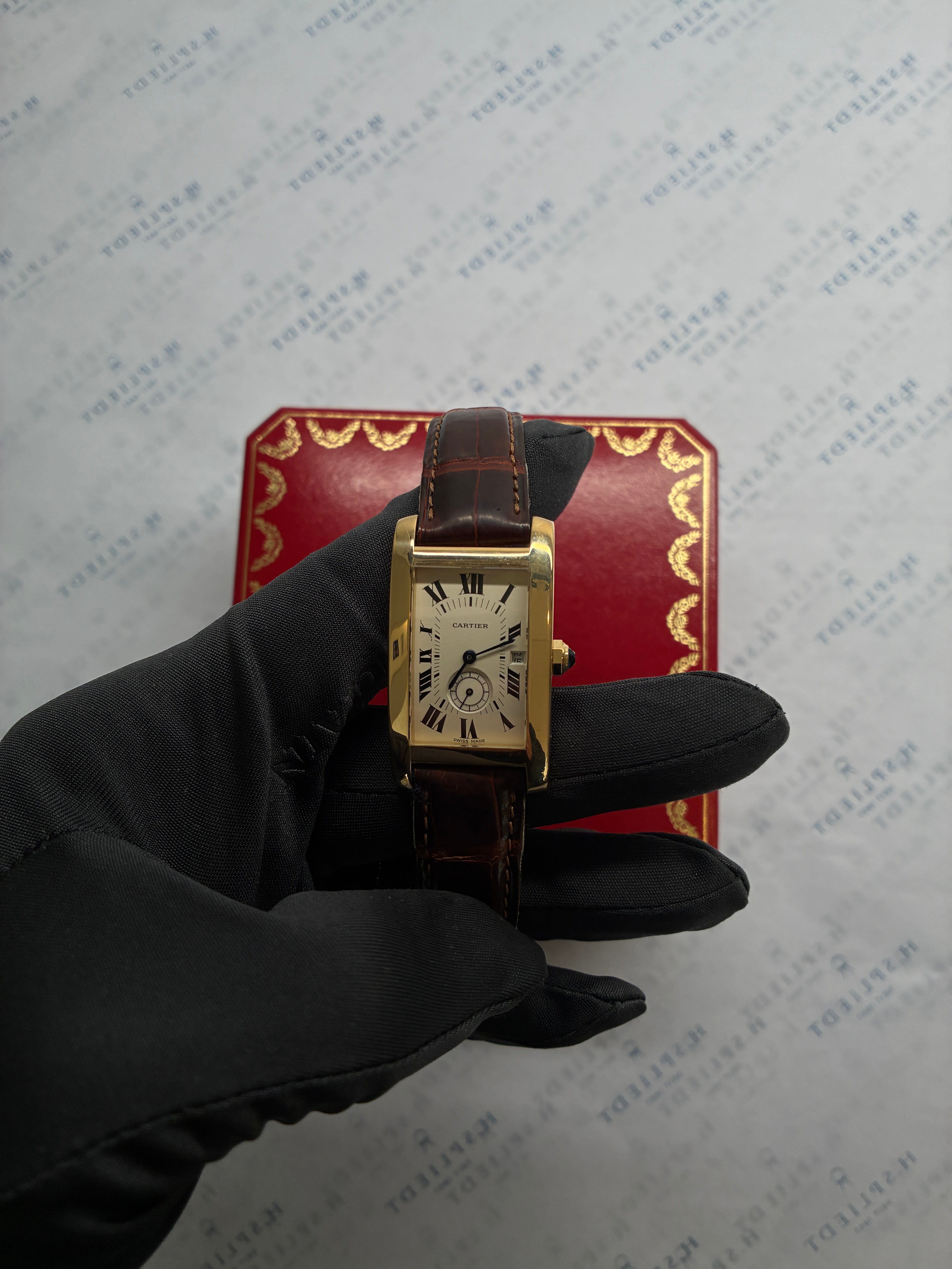 Cartier - Tank Américaine / Yellow Gold / Box / Folding-Clasp - [product_sku]