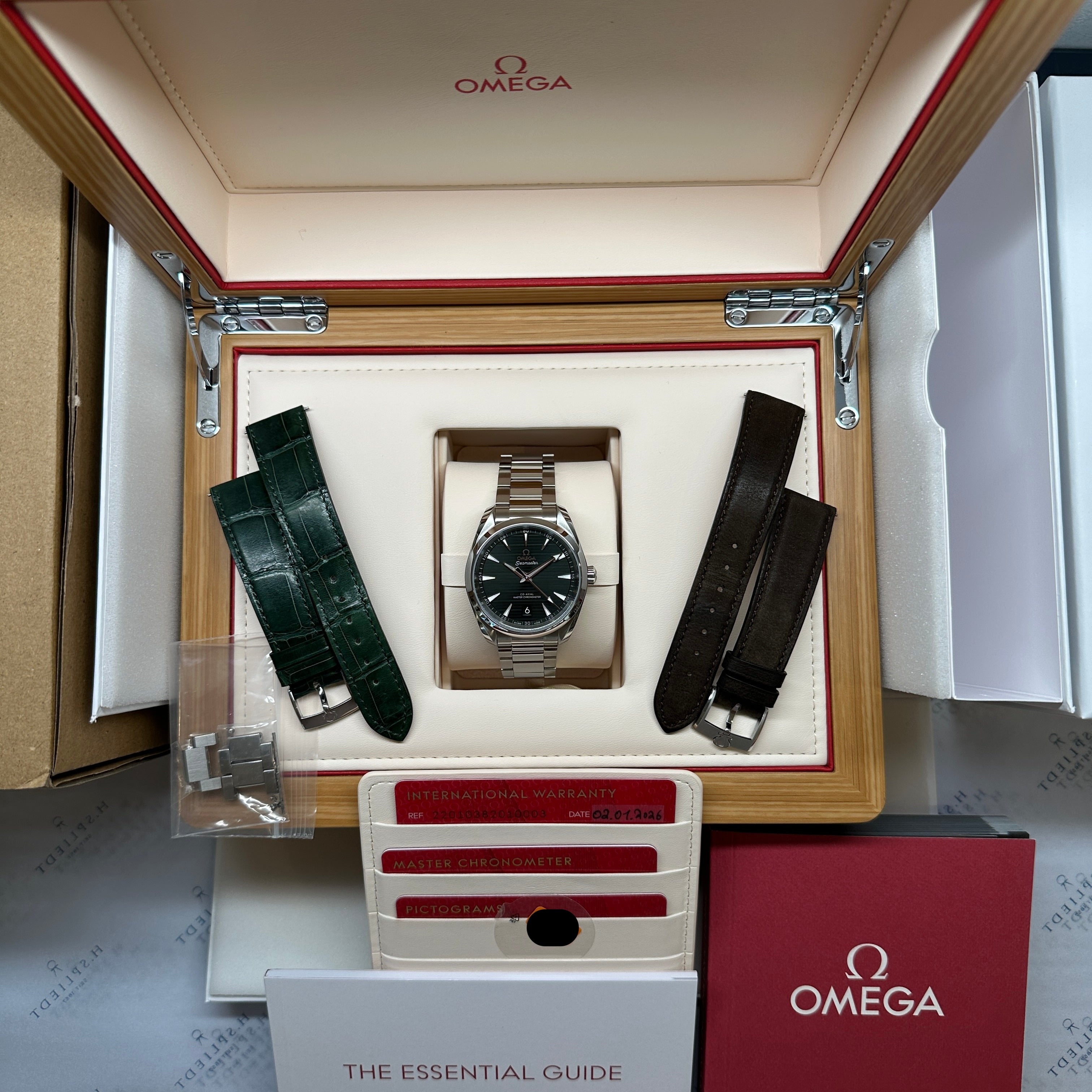 Aqua Terra 38 mm Green / perfect Condition / Full Set / 2 more Straps incl. Clasps / Germany 2026