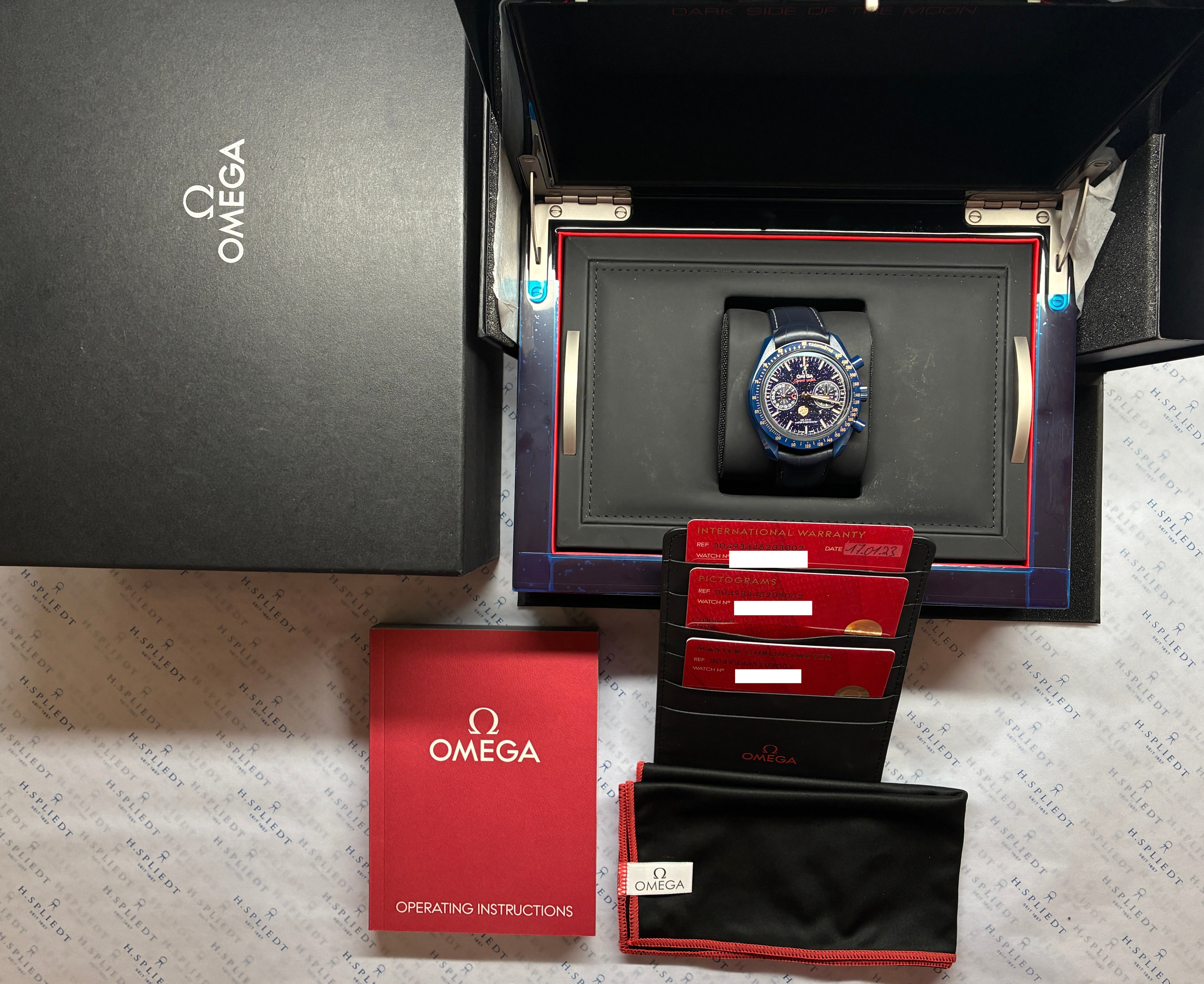 Omega Speedmaster Moonwatch Moonphase Blue Side of the Moon im Opened Box Set mit Dokumenten