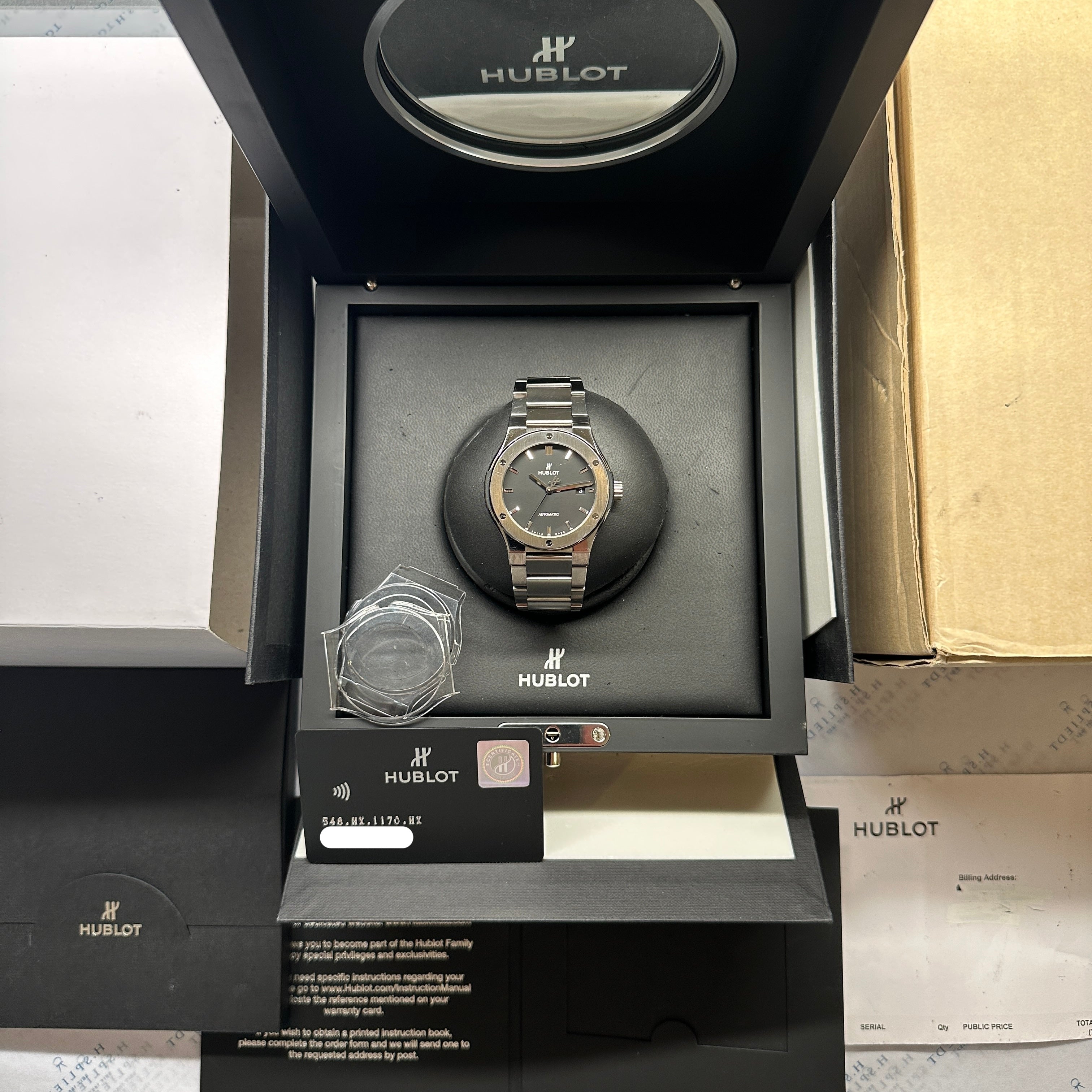 Hublot - Classic Fusion / Black Dial / Box & Papers - [product_sku]