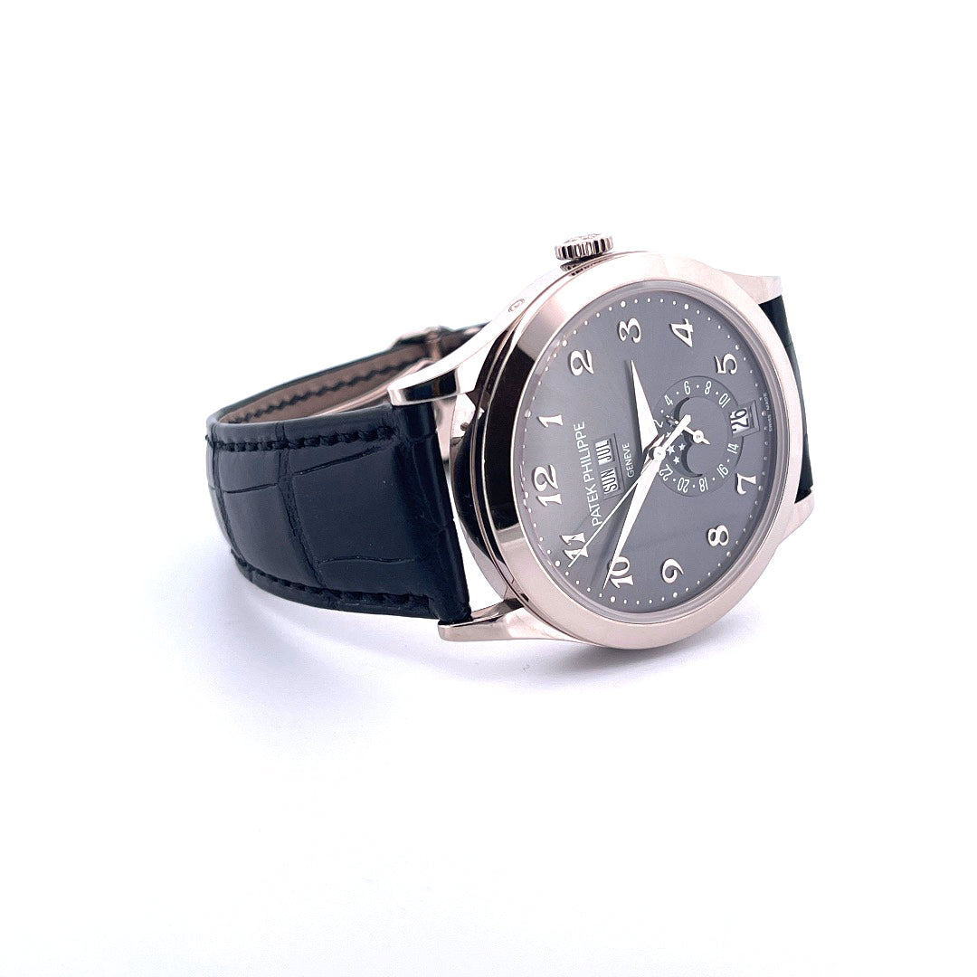 Patek Philippe - Annual Calendar Calatrava - Juwelier Spliedt - [product_ Artikelnummer]
