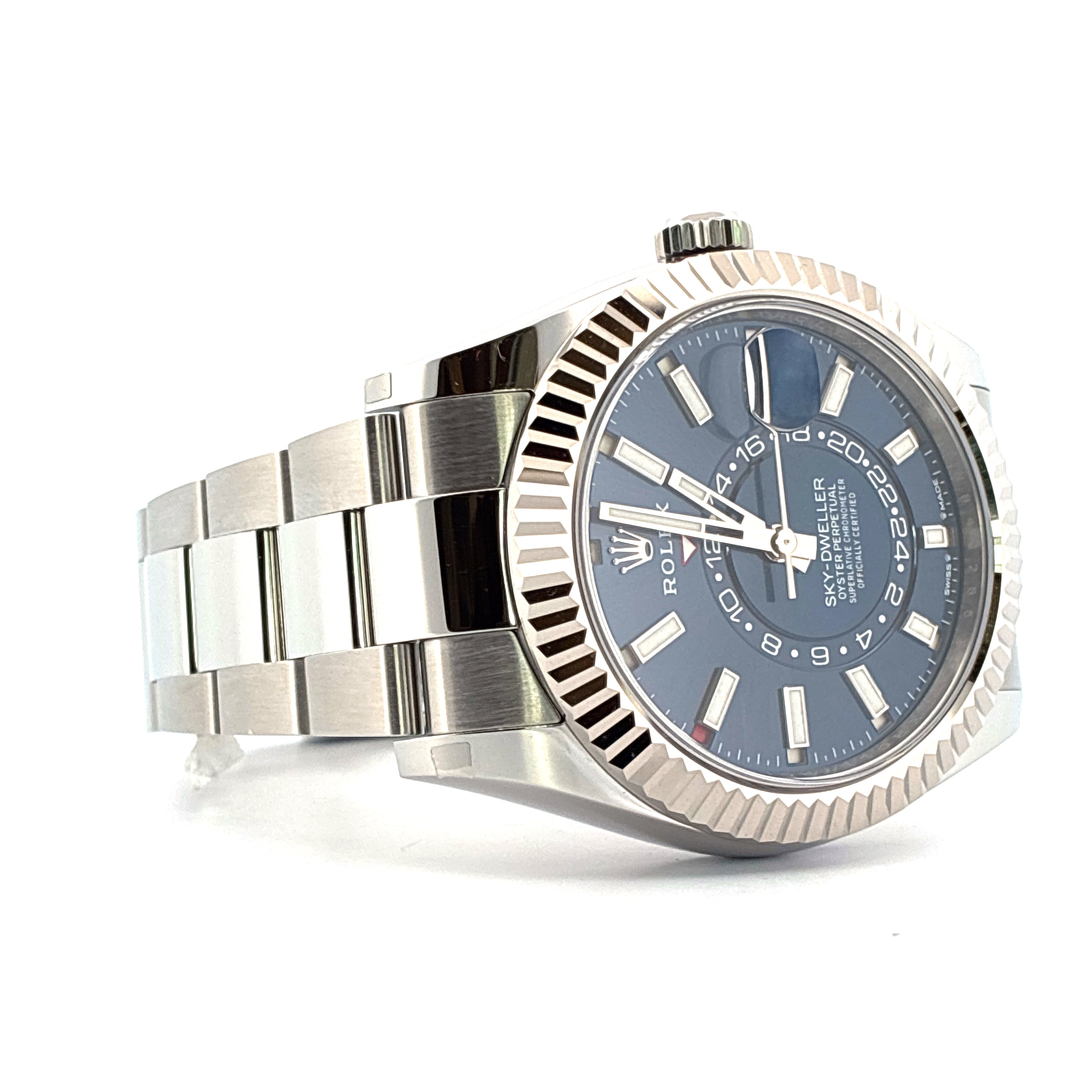 Rolex - Sky-Dweller / Unworn / Stickers / Blue Dial / Full-Set / 2024 - [product_sku]