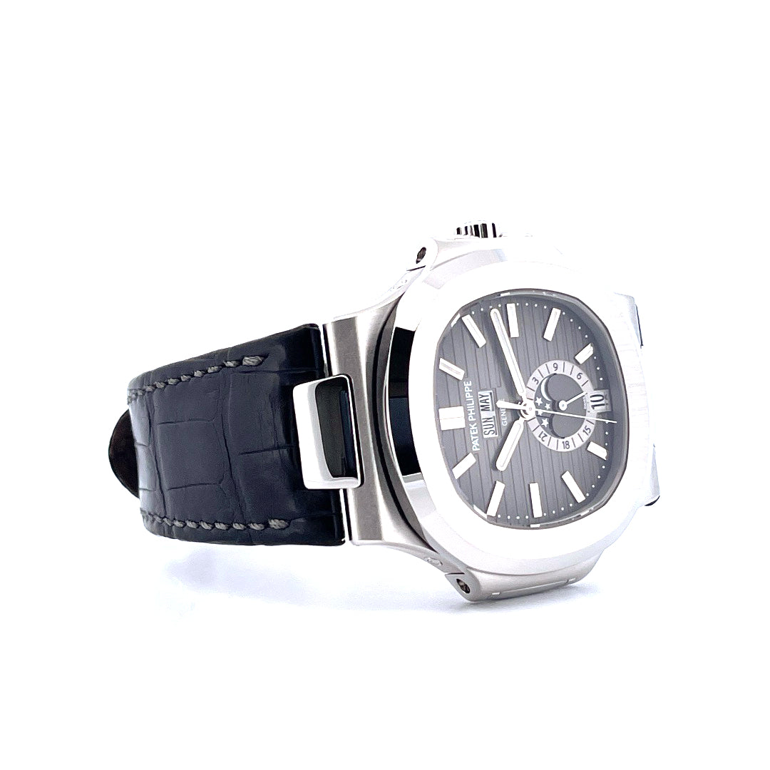 Patek Philippe - Nautilus 5726A-001  Full Set / excellent condition / on stock 2nd strap 2014 - [product_sku]