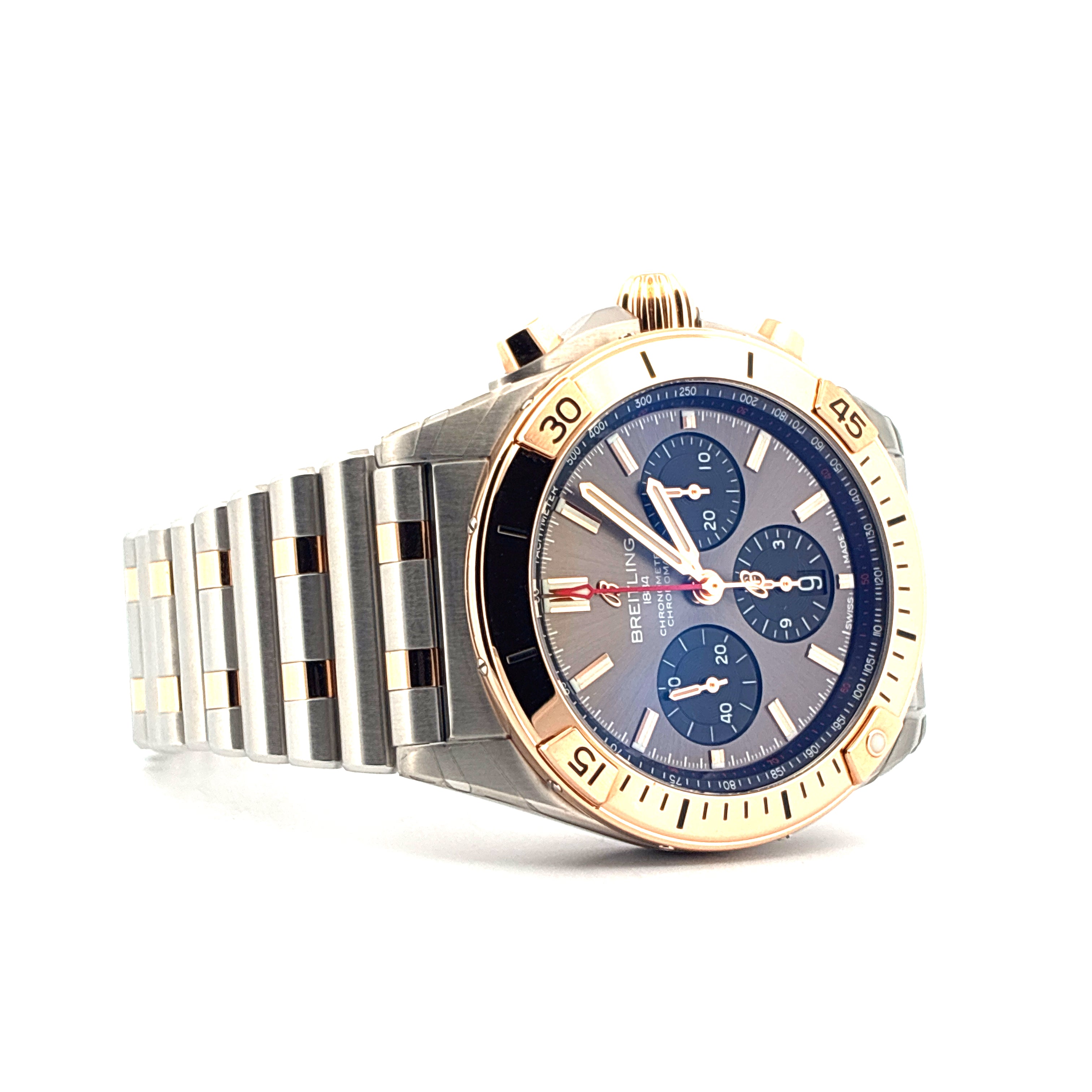 Chronomat B01 42 / Bicolor / Grey Dial / Stickers / Very good condt. / Full-Set / 2024