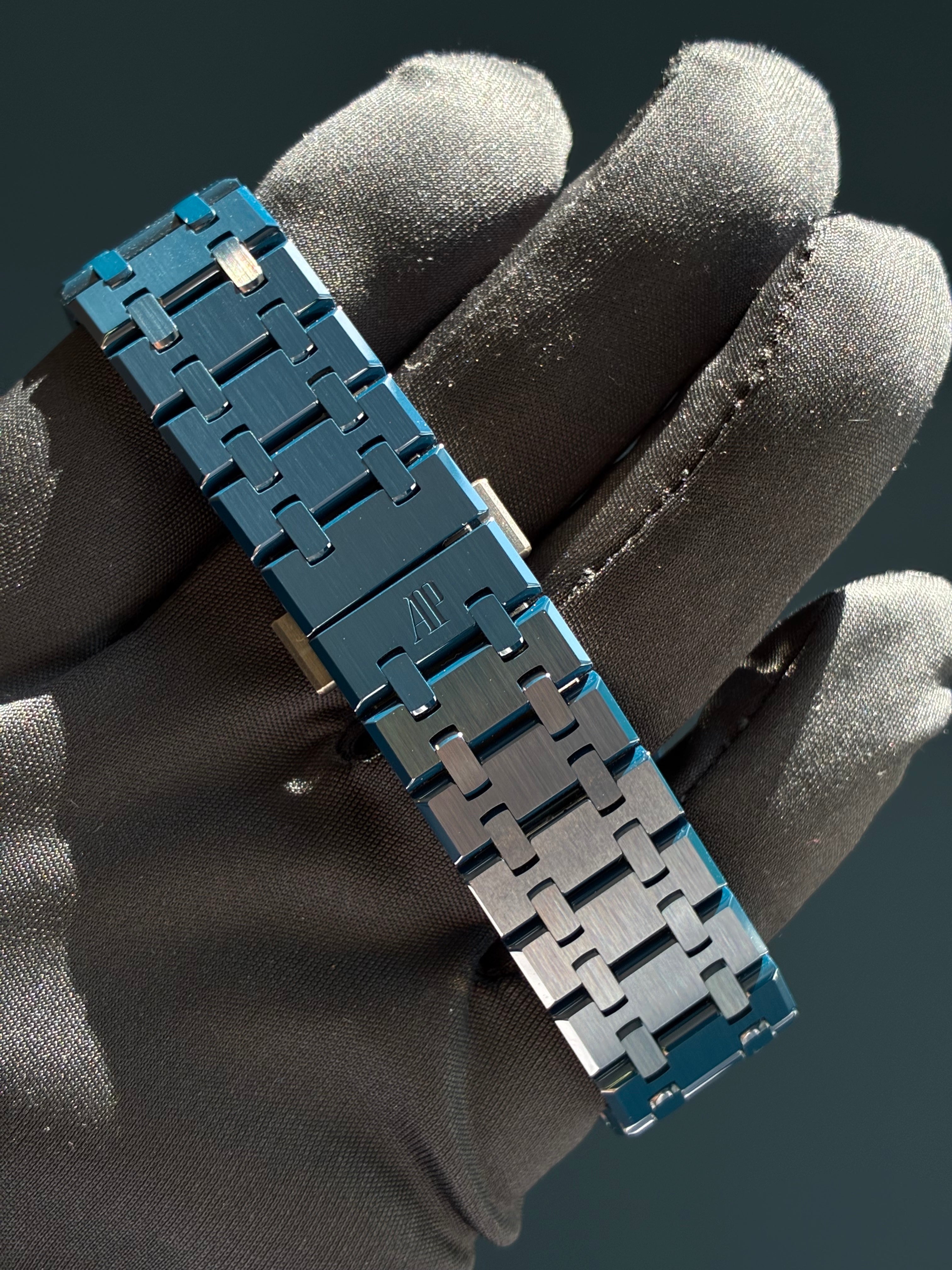 Royal Oak Blue Ceramic Double Balance Wheel Openworked / Bleu Nuit Nuage / Perfect Condition / Full Set / All Links / In Stock / Germany 2025