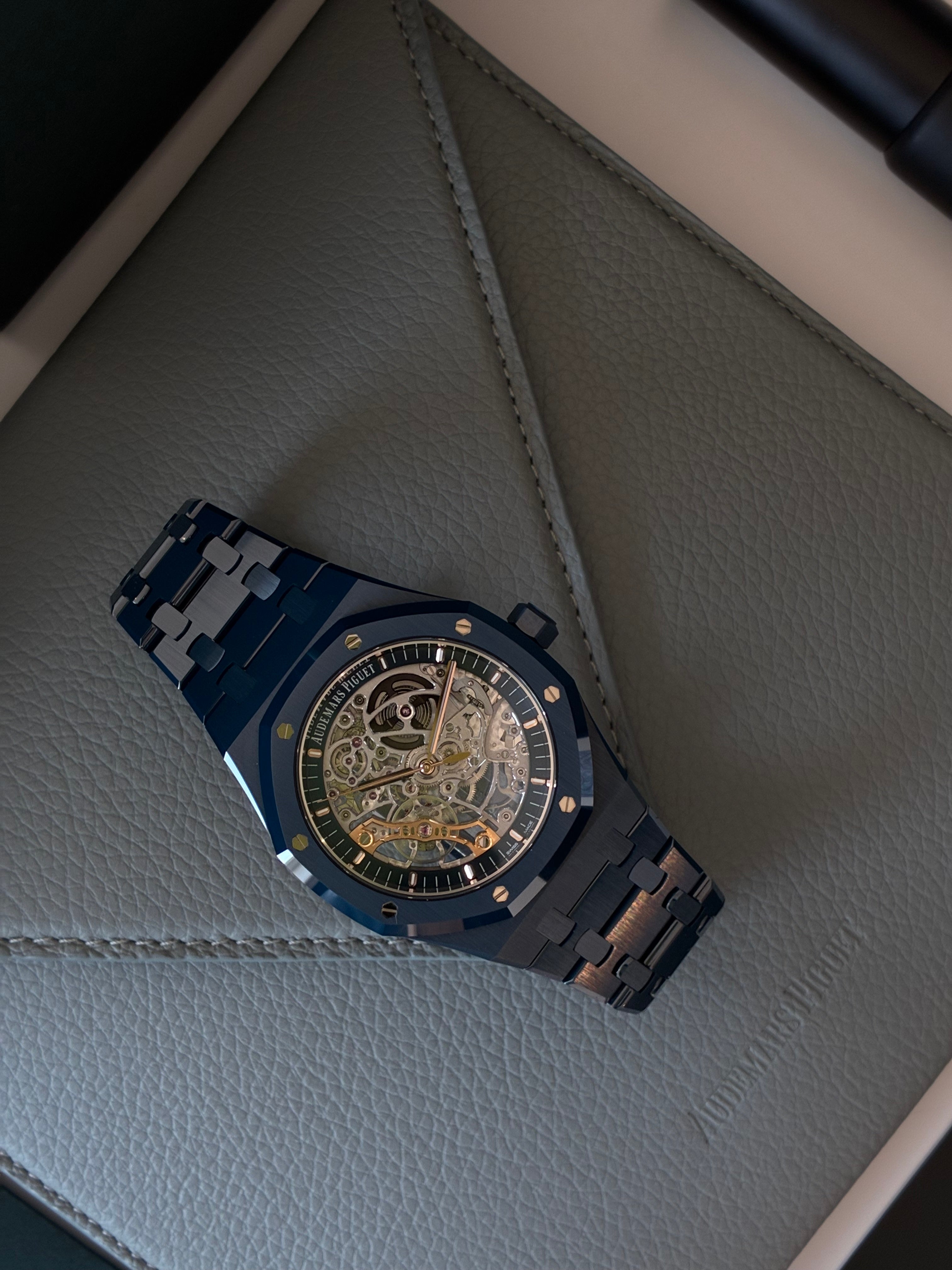 Royal Oak Blue Ceramic Double Balance Wheel Openworked / Bleu Nuit Nuage / Perfect Condition / Full Set / All Links / In Stock / Germany 2025