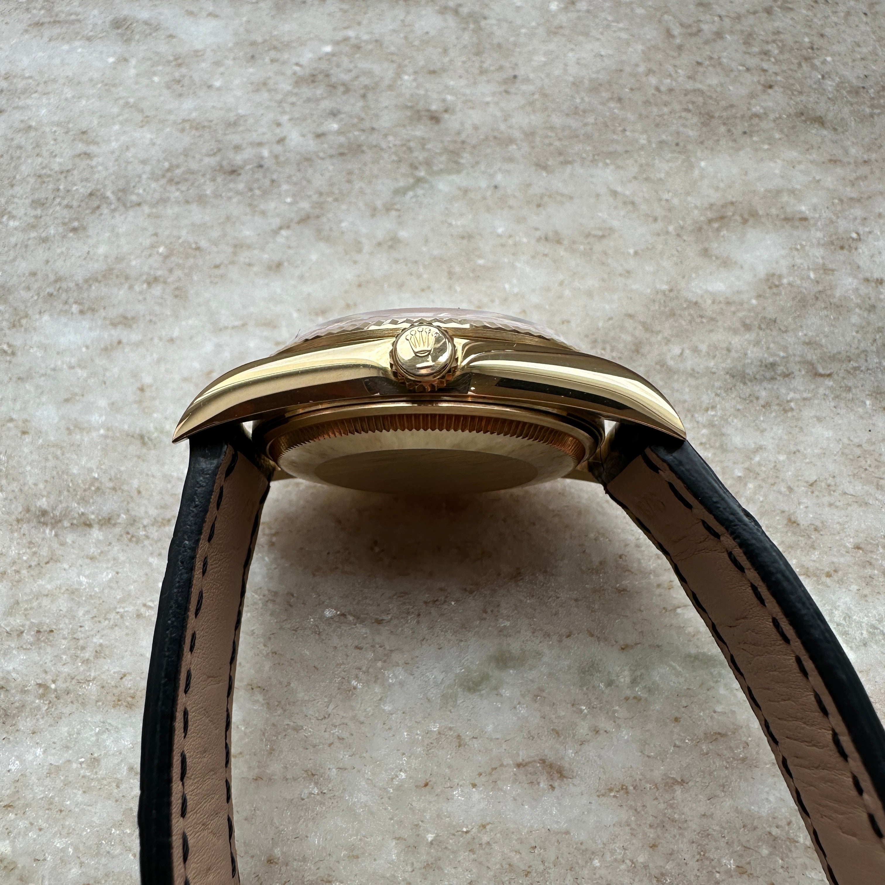 Oyster Perpetual 34 Full Gold 18kt / Gold Pin Buckle / nearly NOS Condt. / Premium Full Set / Italy 1997 / new Strap incl. Orig. Strap