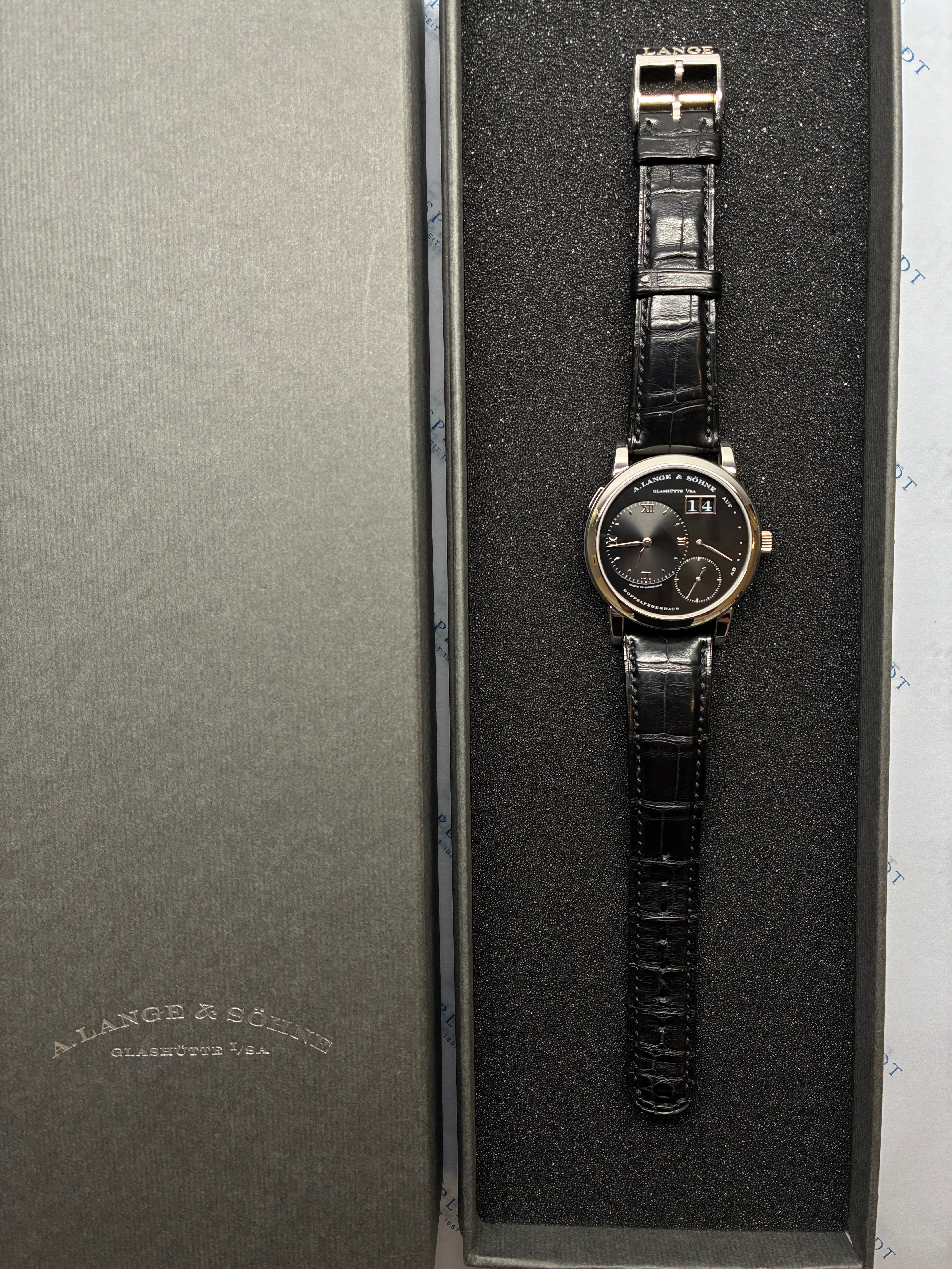 Lange 1 / Very good Condt. / Black dial / Platinum / Box