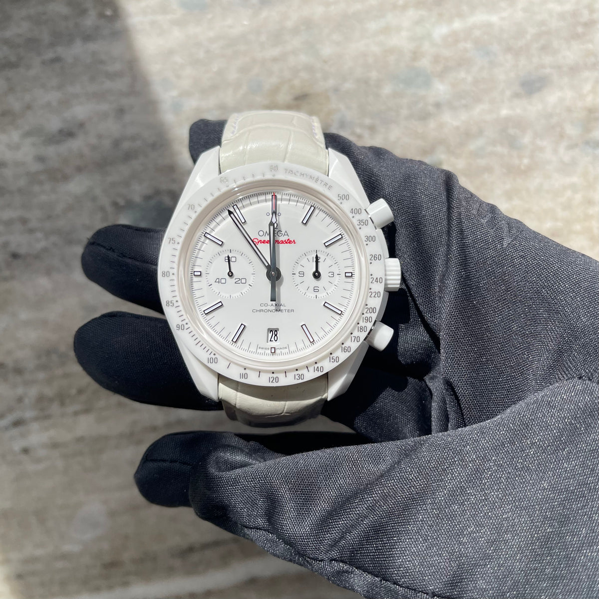 Speedmaster Dark Side Of The Moon / Full Set / Very Good Condition / Box & Papers / 2023