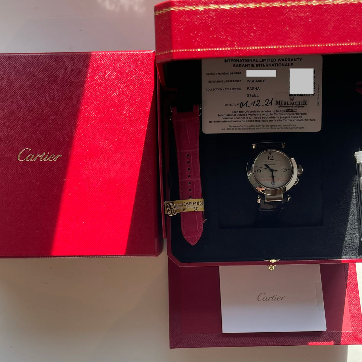 Pasha 35mm / 2nd pink strap / unworn / like new / box and papers / 2026