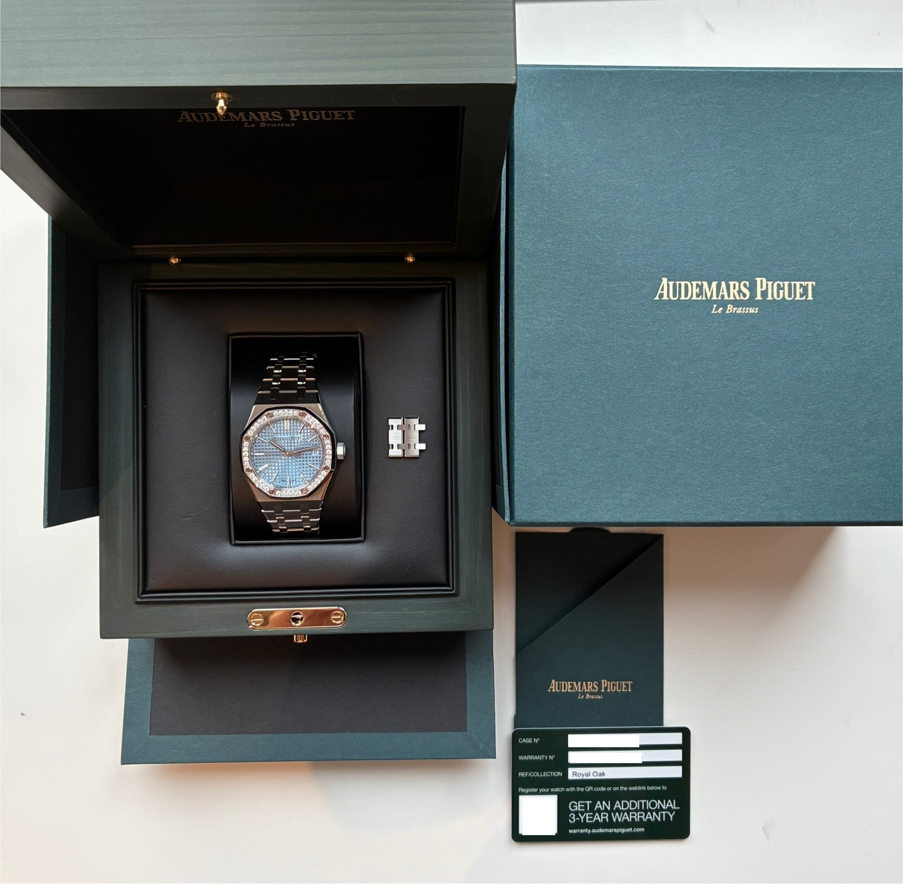 Audemars Piguet Royal Oak 37mm Eisblau (2024)