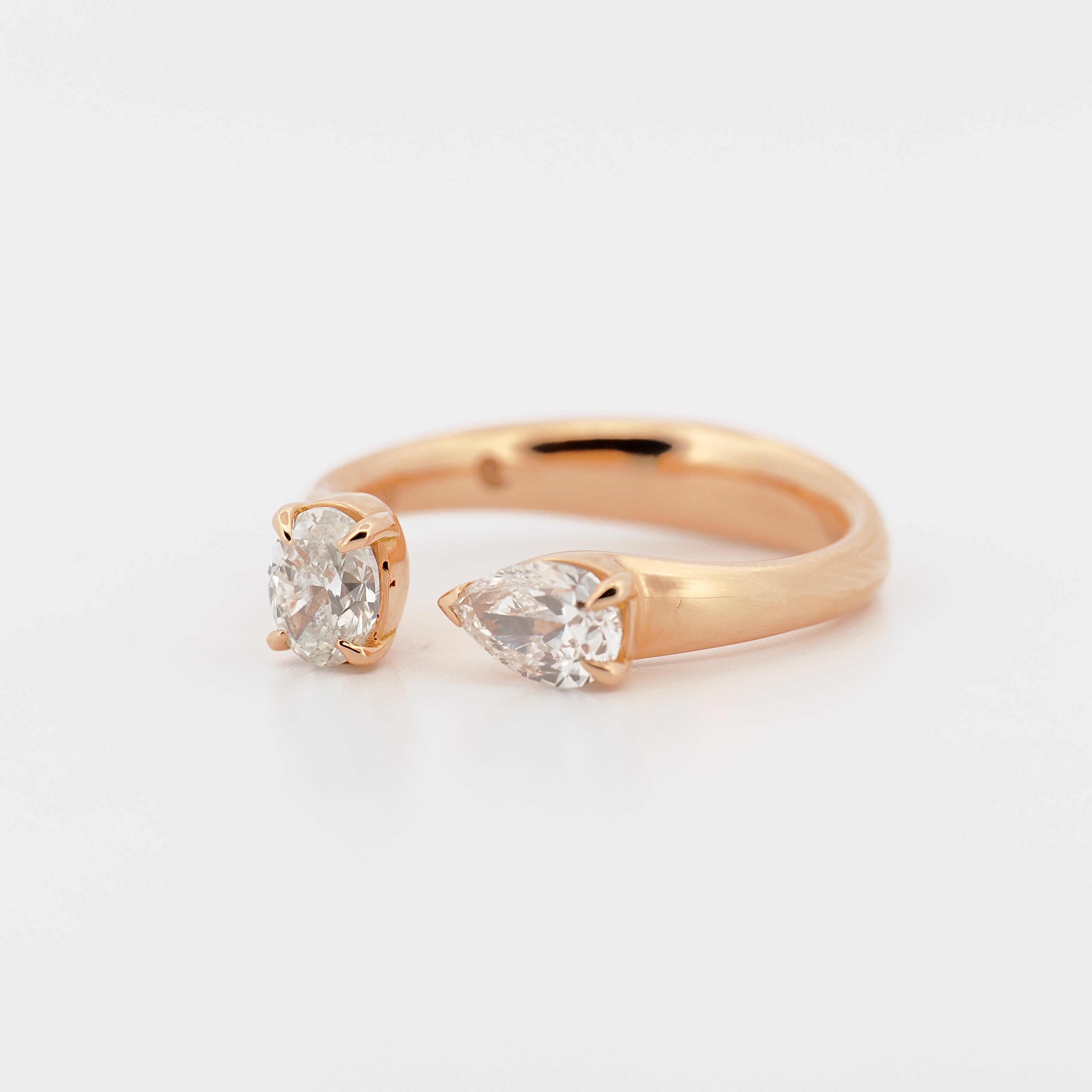 Ring Roségold mit Pear & Oval Diamanten