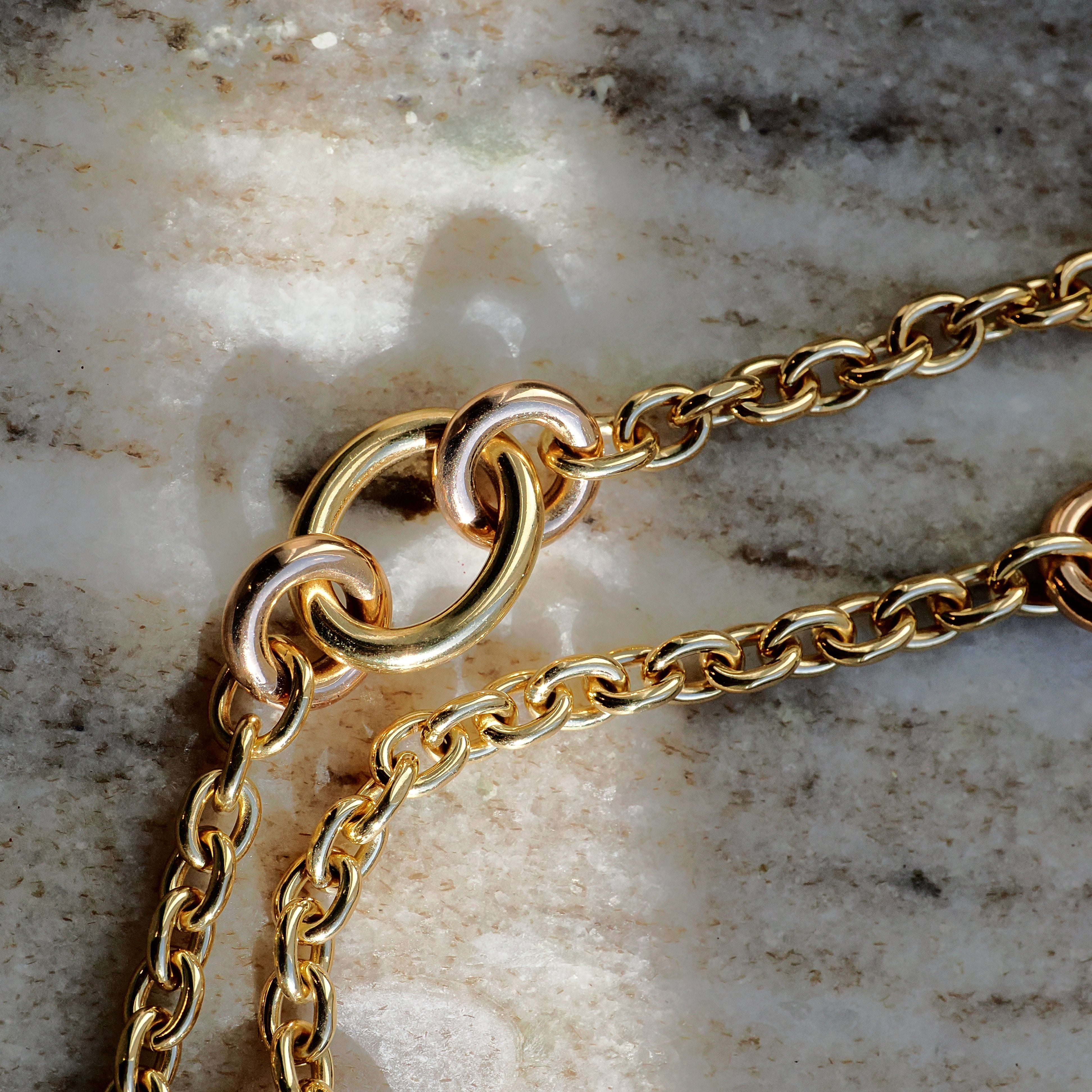 Halskette aus 18K Gelbgold, Weißgold und Roségold
