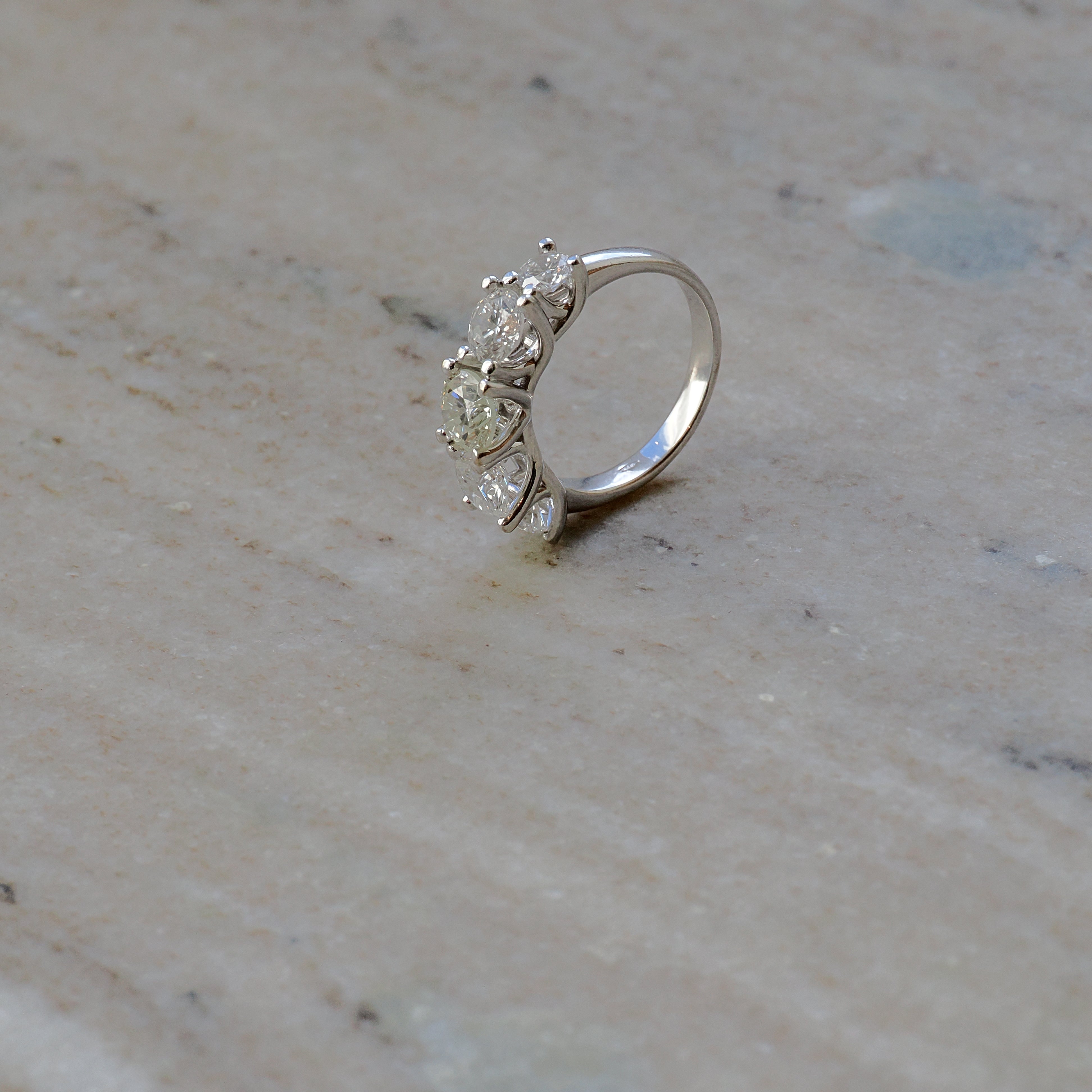 Vintage Halb Memoire Ring mit 5 Brillianten