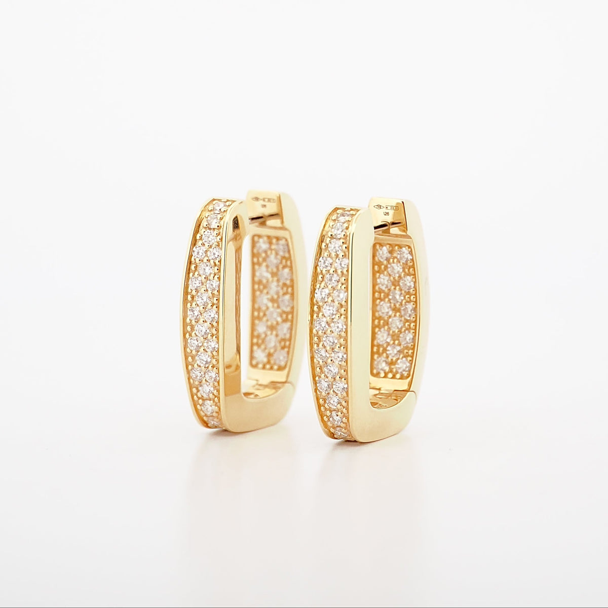 Ohrringe mit Diamant Pavé in 18K Gelbgold