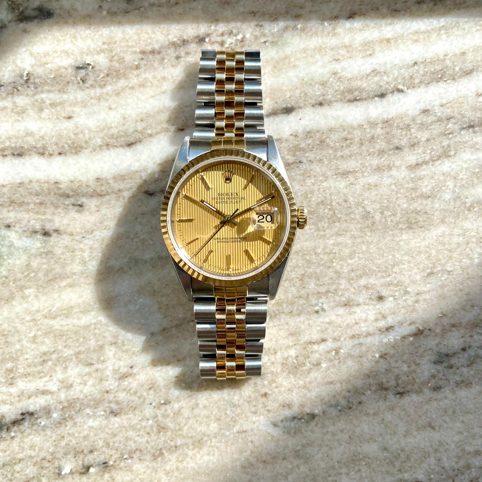 Rolex - Datejust 36 Gold Dial Jubilee / Full Set (1995) - [product_sku]