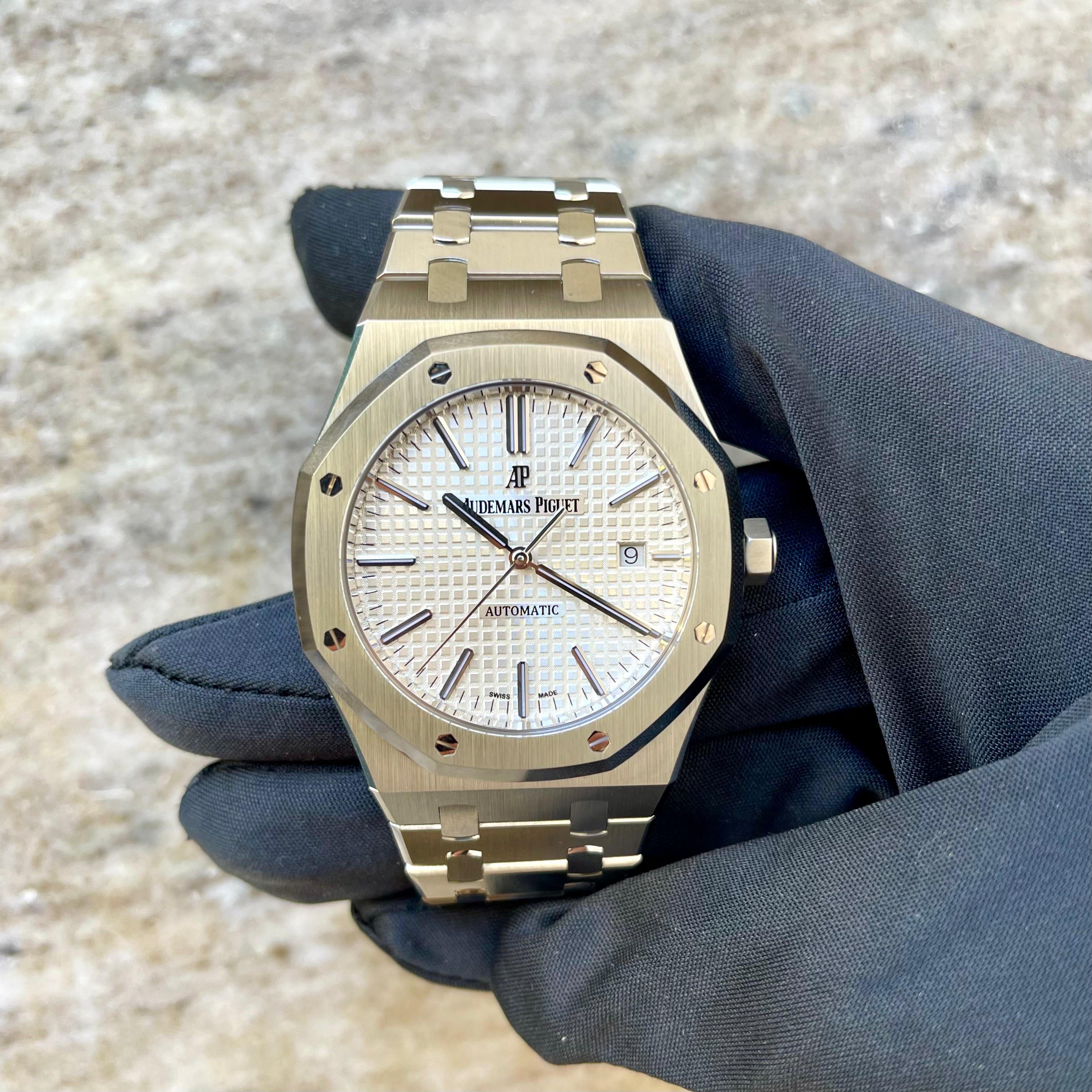 Audemars Piguet Royal Oak - neuwertiger Zustand (2022)